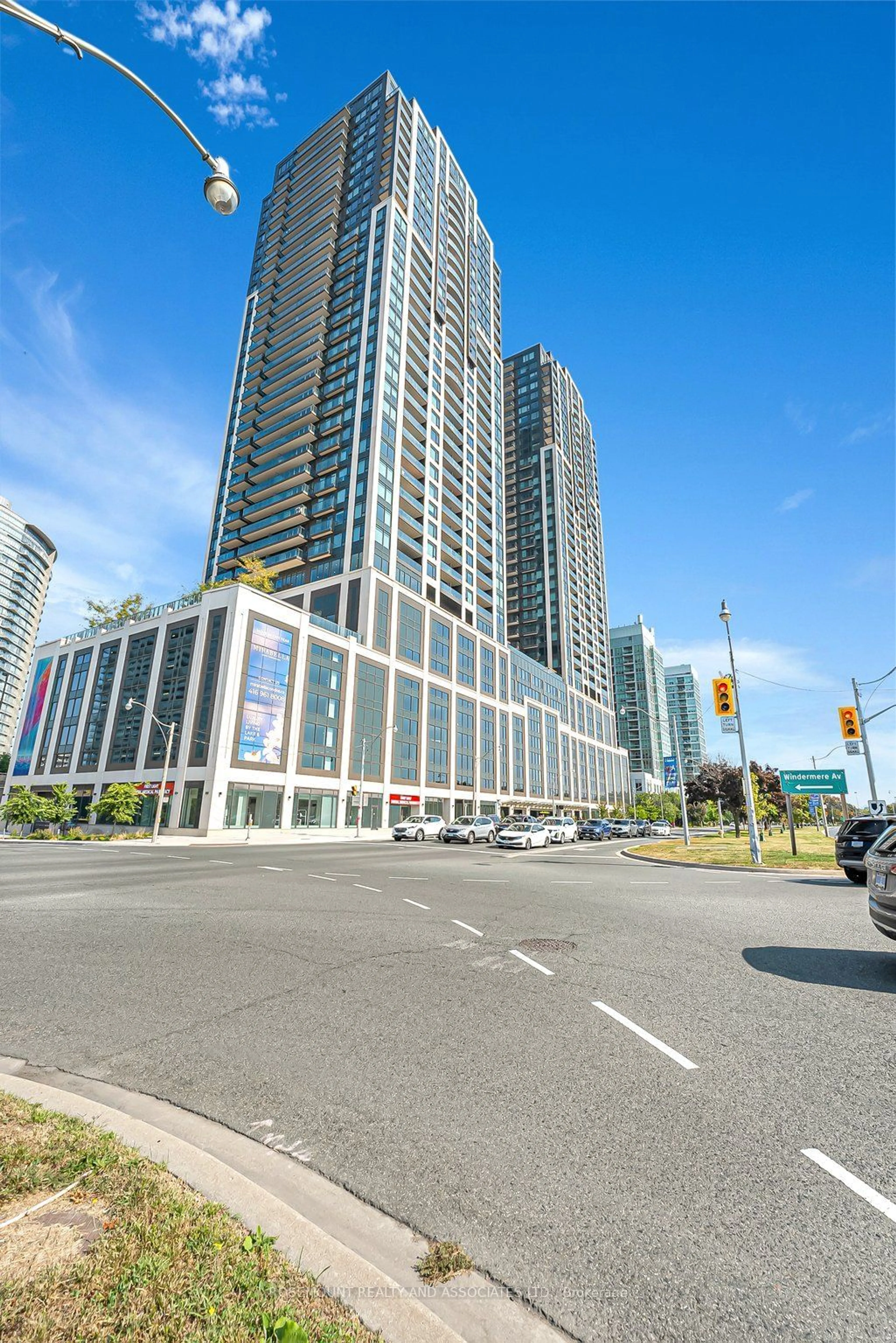 A pic from exterior of the house or condo, the view of city buildings for 1928 Lake Shore Blvd #3710, Toronto Ontario M6S 1A1