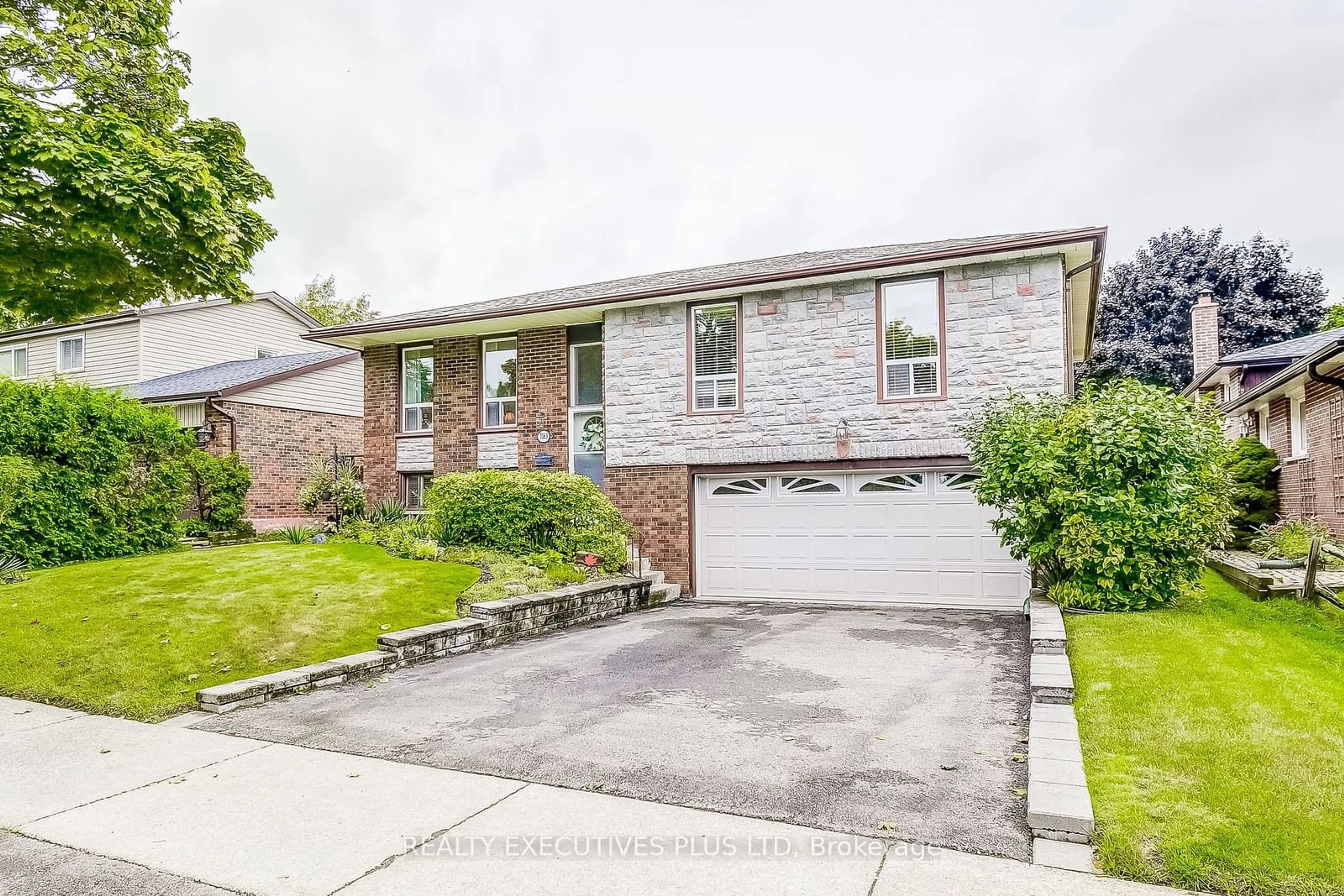 Frontside or backside of a home for 7163 Copenhagen Rd, Mississauga Ontario L5N 2A1