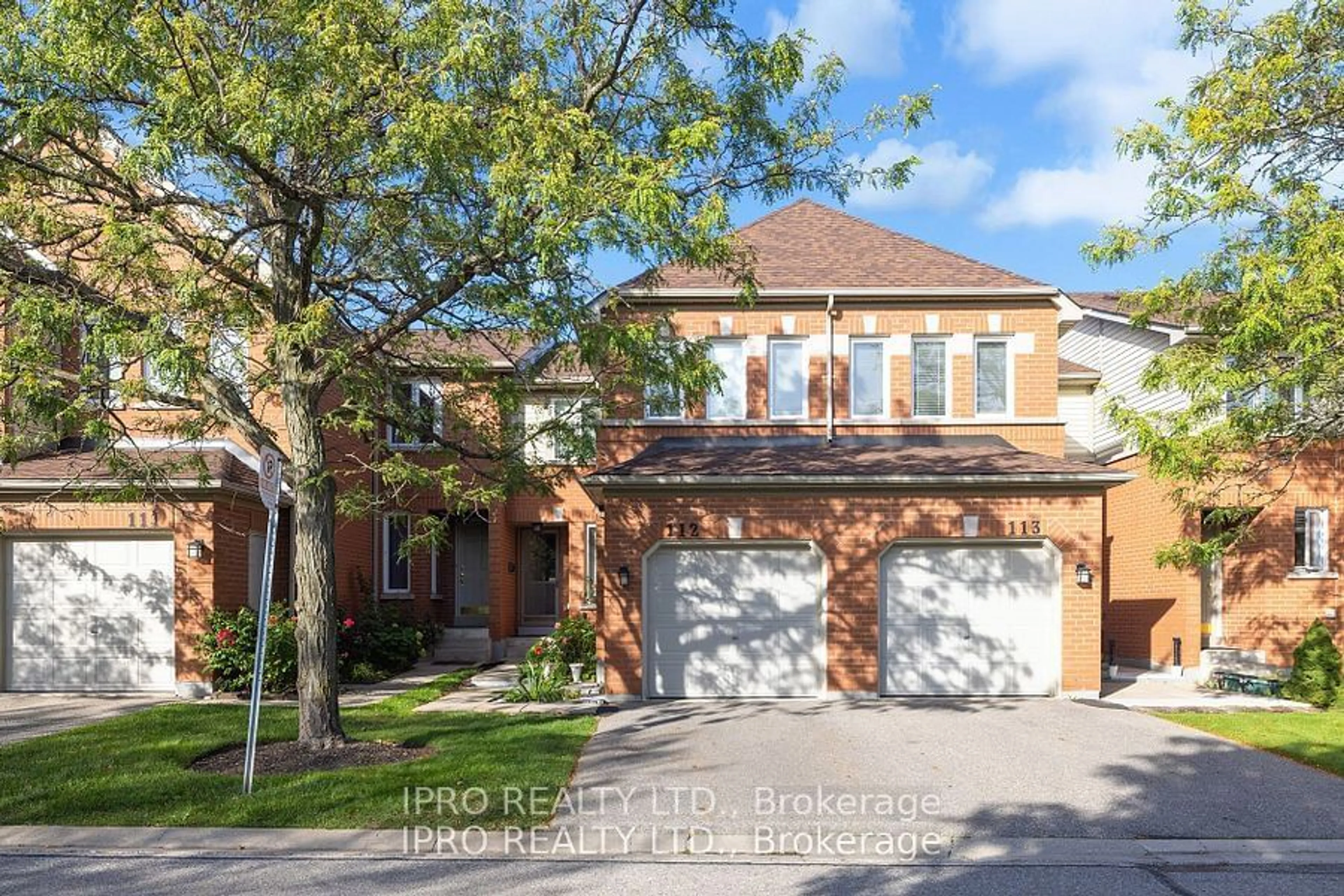 Home with brick exterior material for 2555 Thomas St #112, Mississauga Ontario L5M 5P6