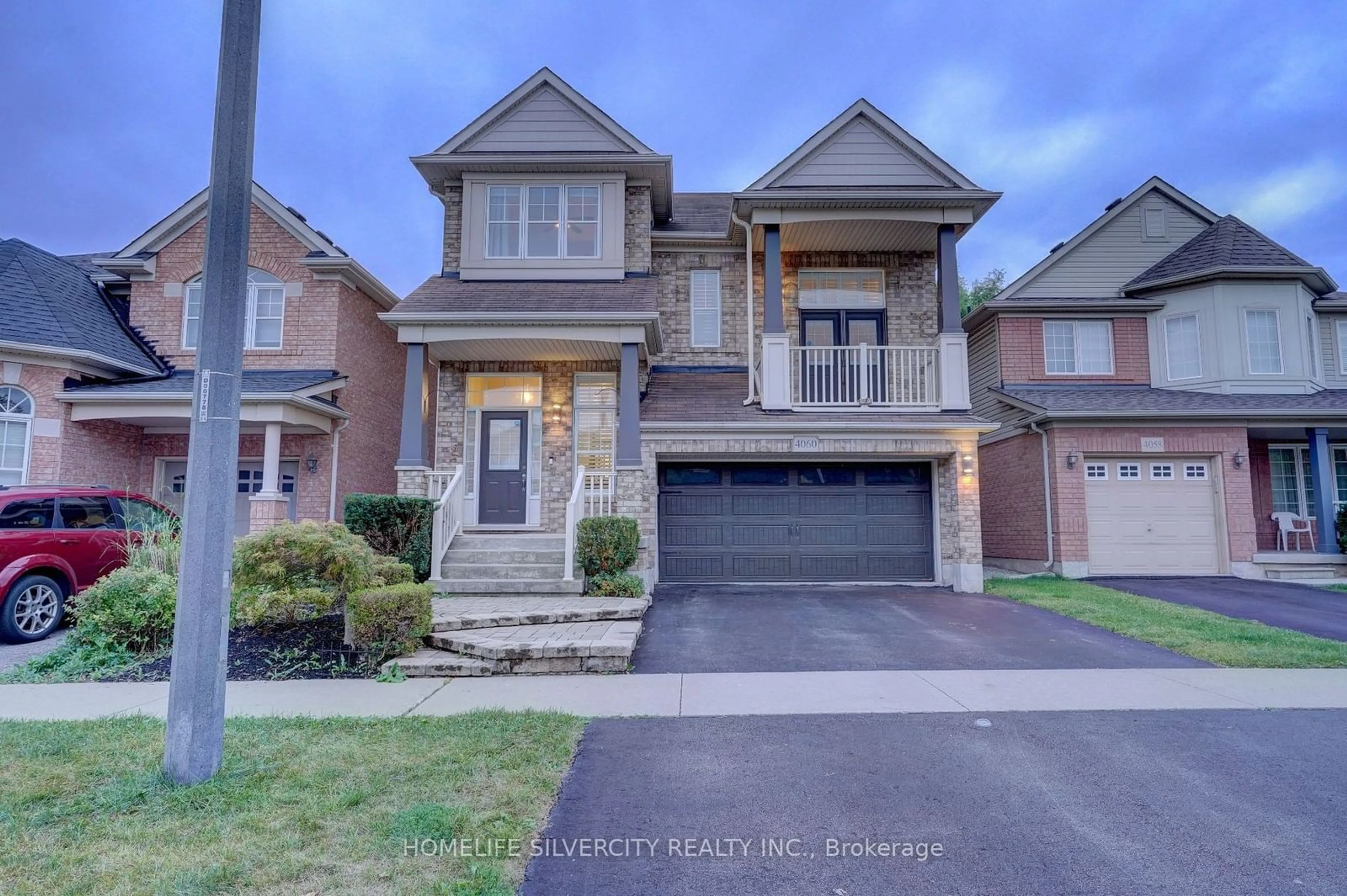 Frontside or backside of a home for 4060 Thomas Alton Blvd, Burlington Ontario L7M 0A9