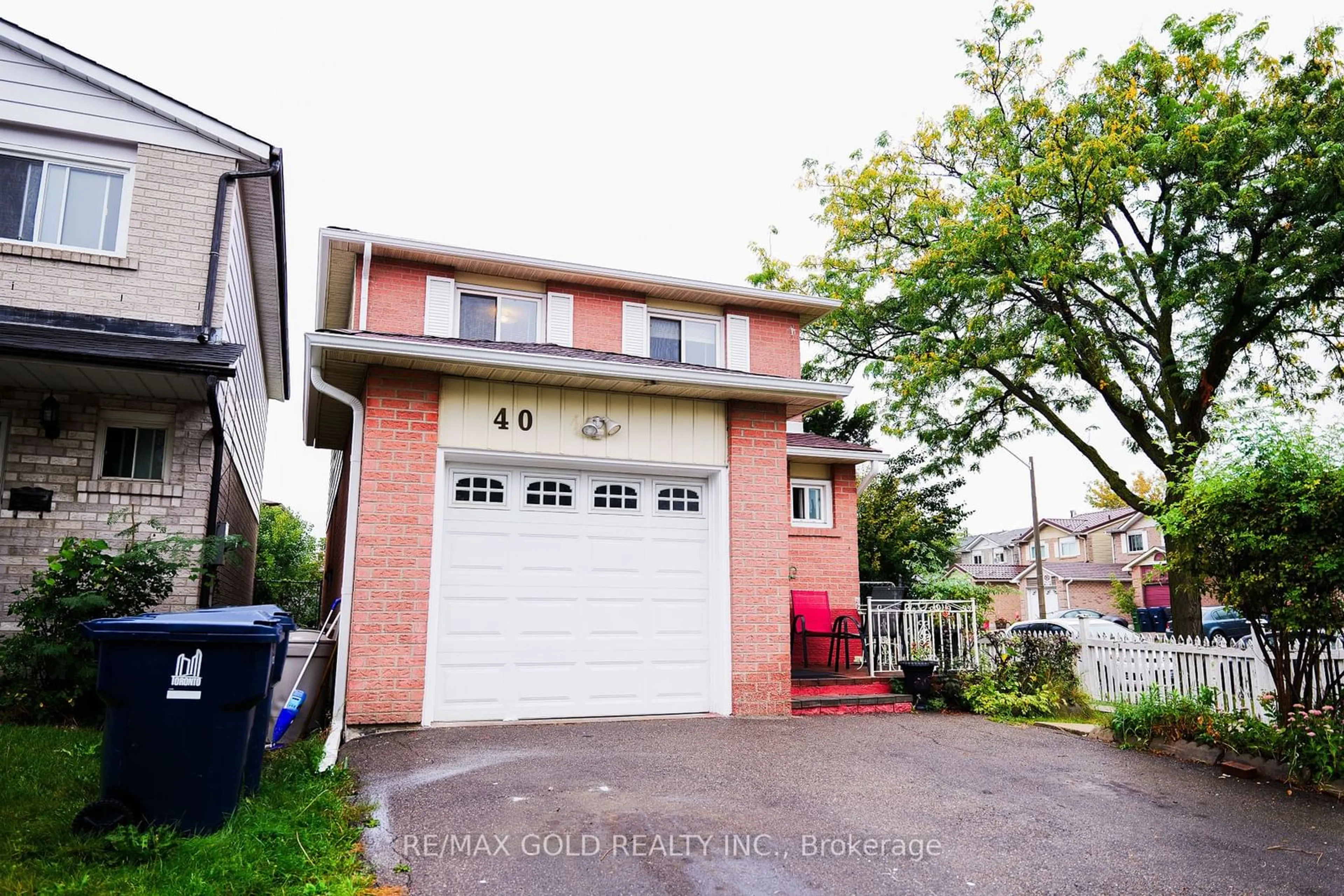 Frontside or backside of a home for 40 Glen Hollow Ave, Toronto Ontario M9W 6C6