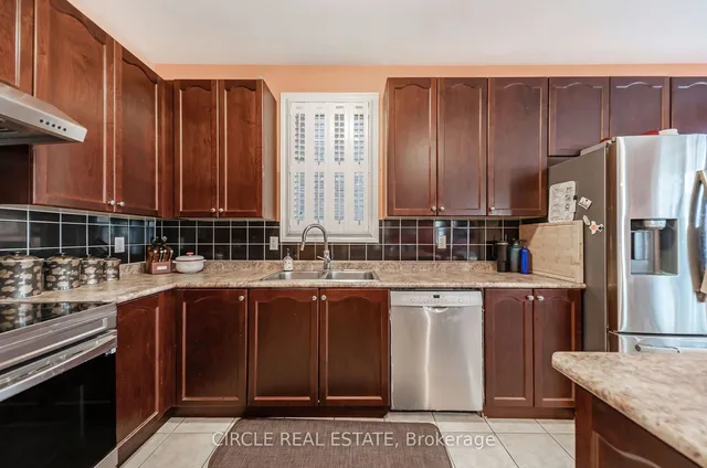 Additional property image - 82 Amaranth Cres