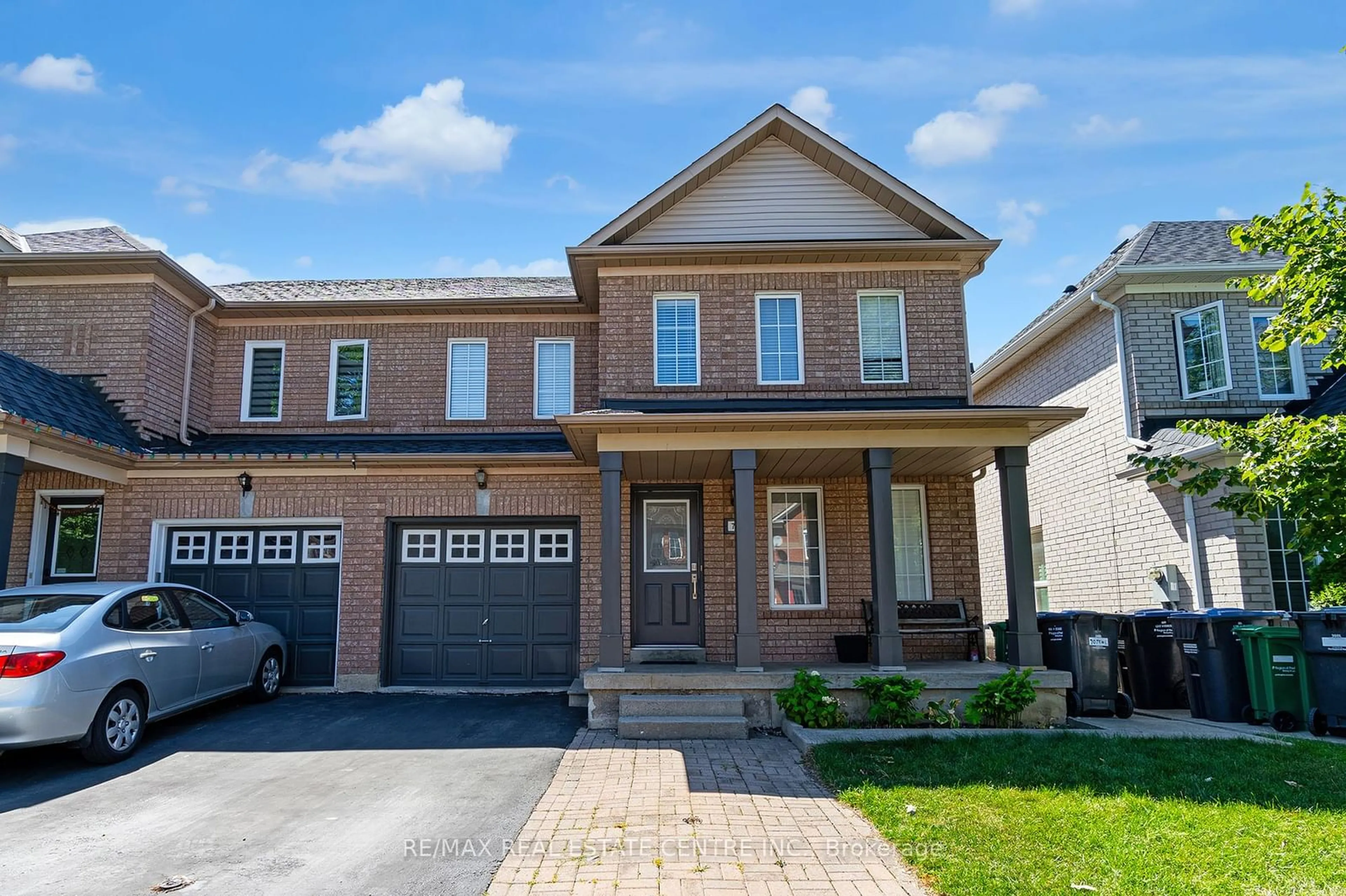 Home with brick exterior material for 70 Jewel Cres, Brampton Ontario L6R 2P4