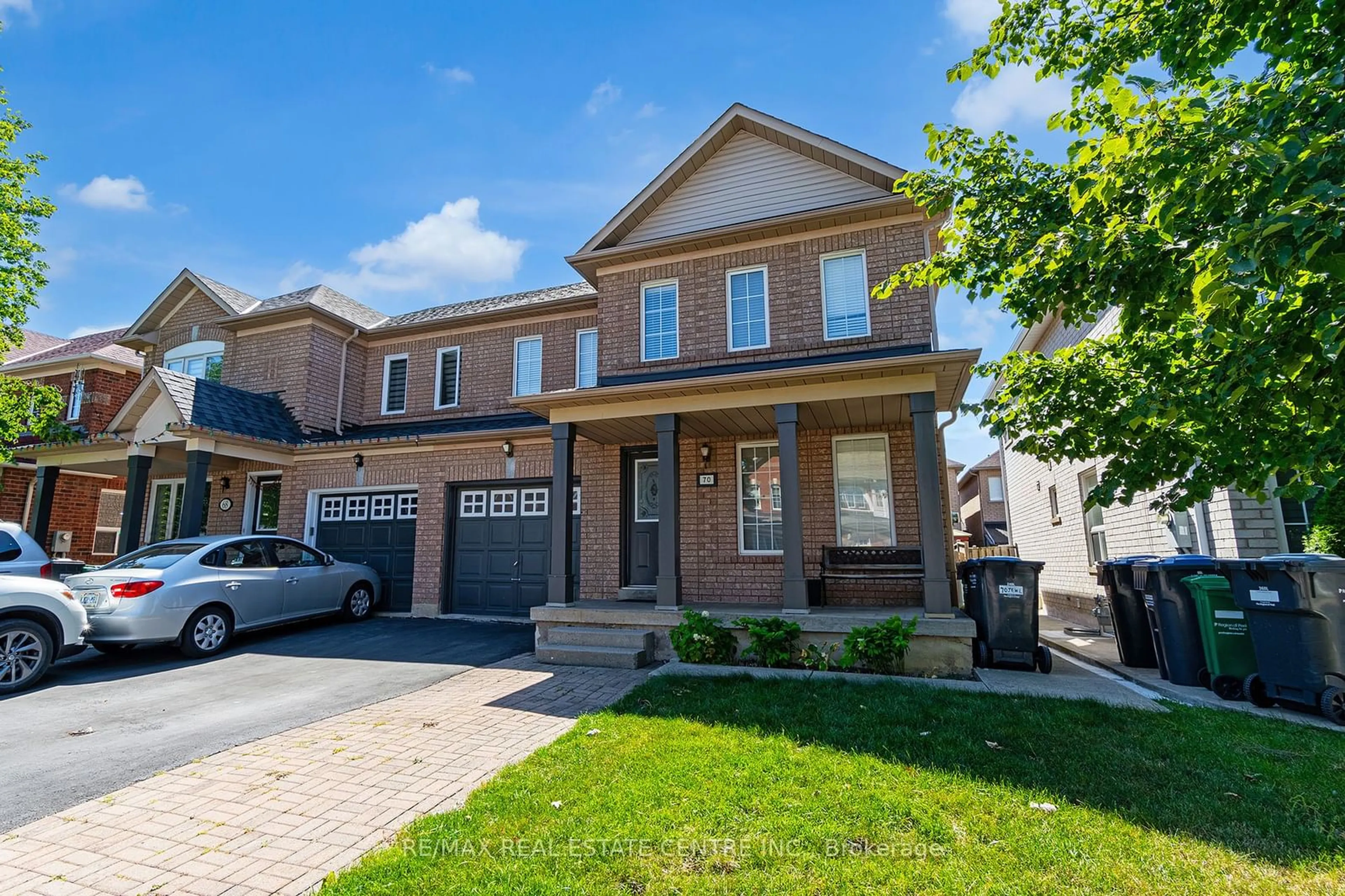 Home with brick exterior material for 70 Jewel Cres, Brampton Ontario L6R 2P4