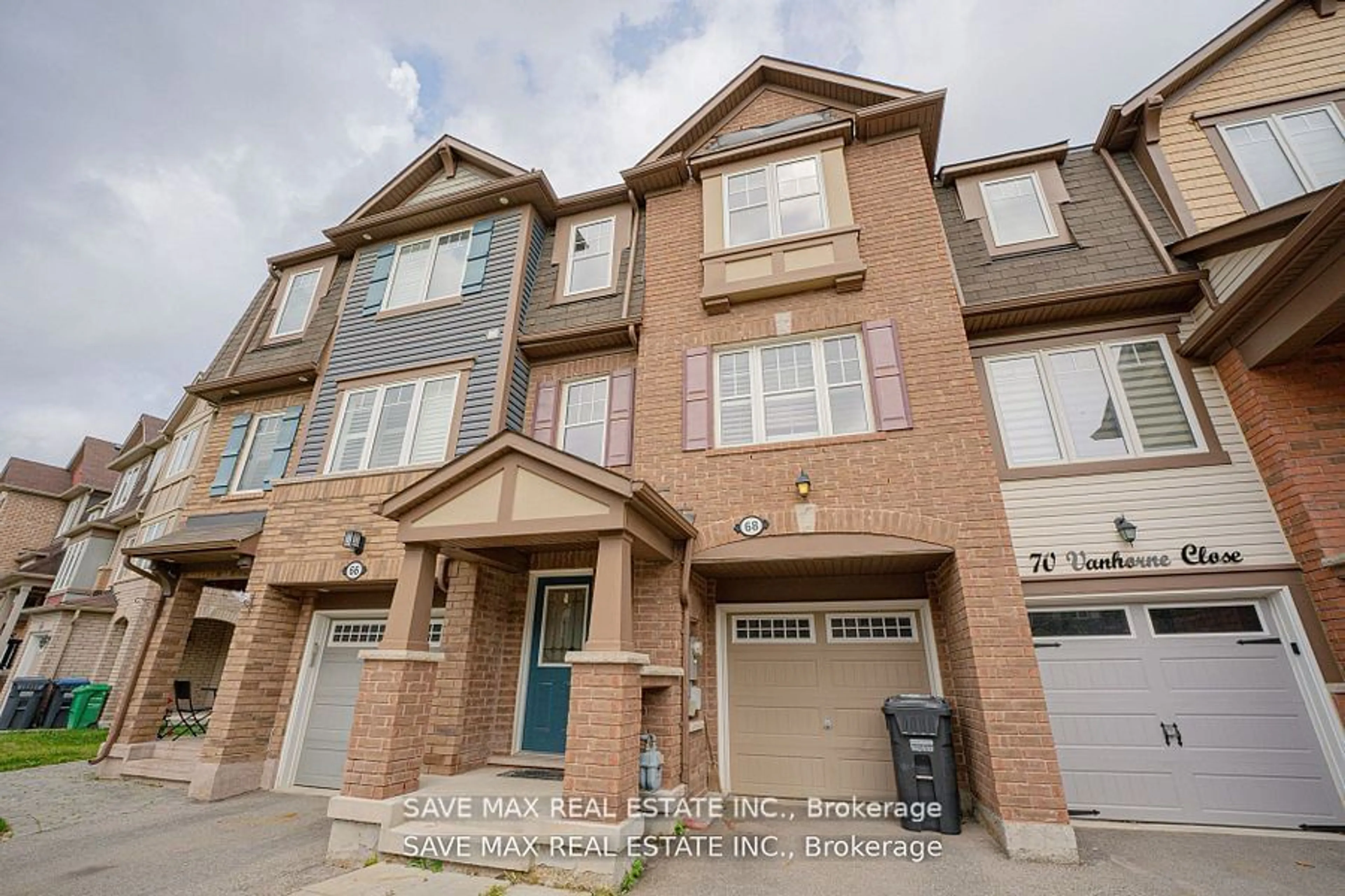 A pic from exterior of the house or condo, the street view for 68 Vanhorne Clse, Brampton Ontario L7A 0X8