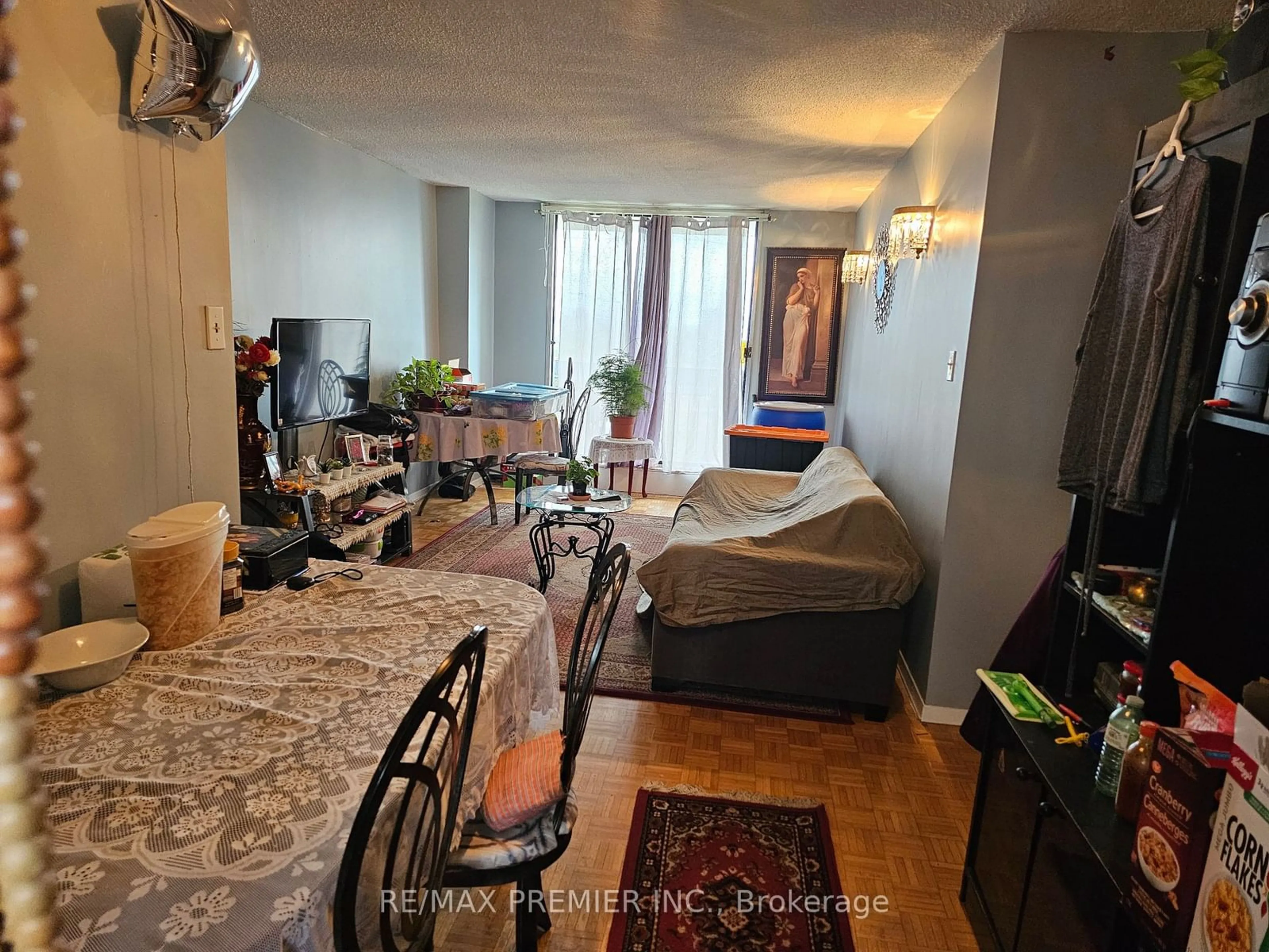 A pic of a room, wood floors for 4673 Jane St #811, Toronto Ontario M3N 2L1