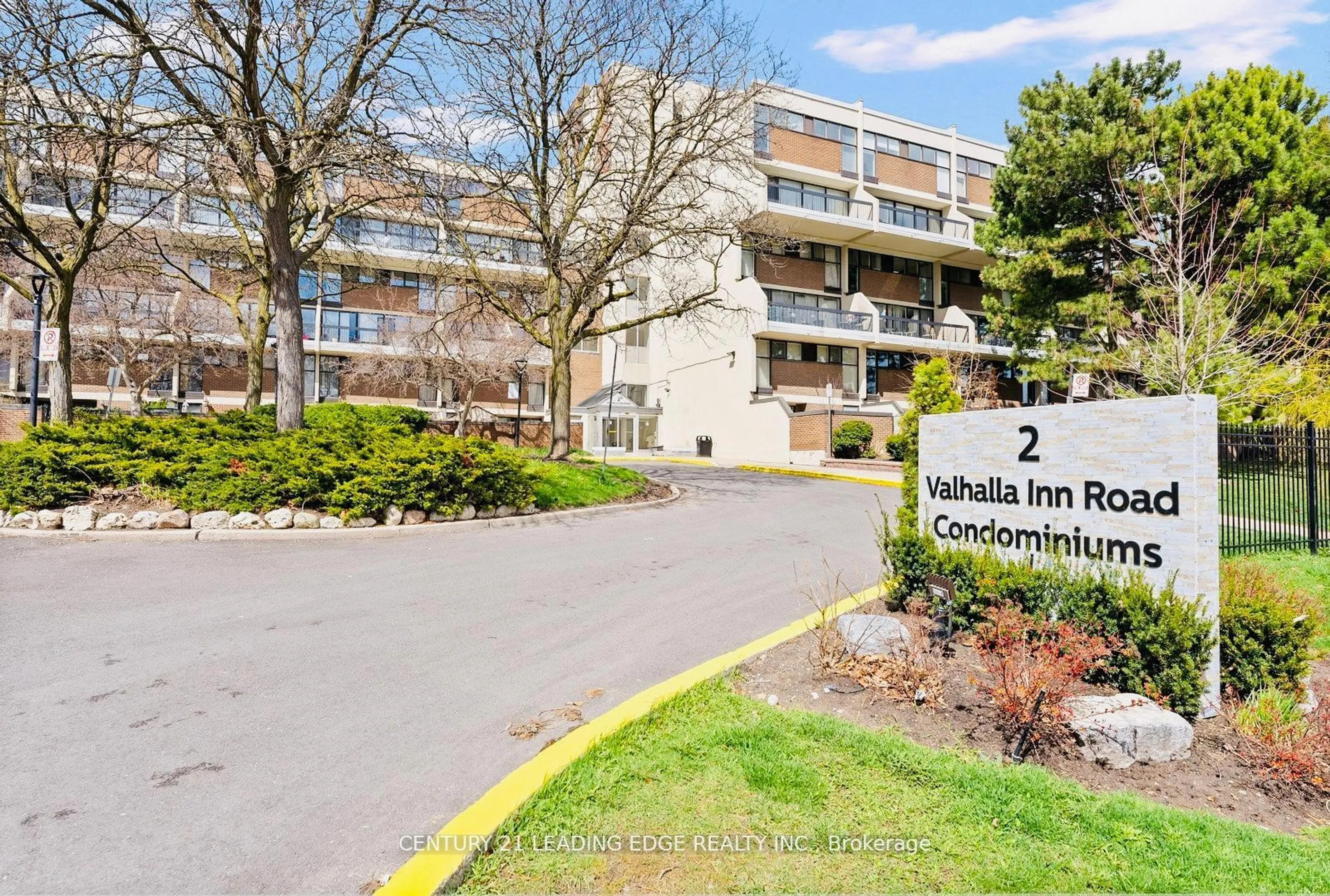 A pic from exterior of the house or condo, the front or back of building for 2 Valhalla Inn Rd #224, Toronto Ontario M9B 6C3