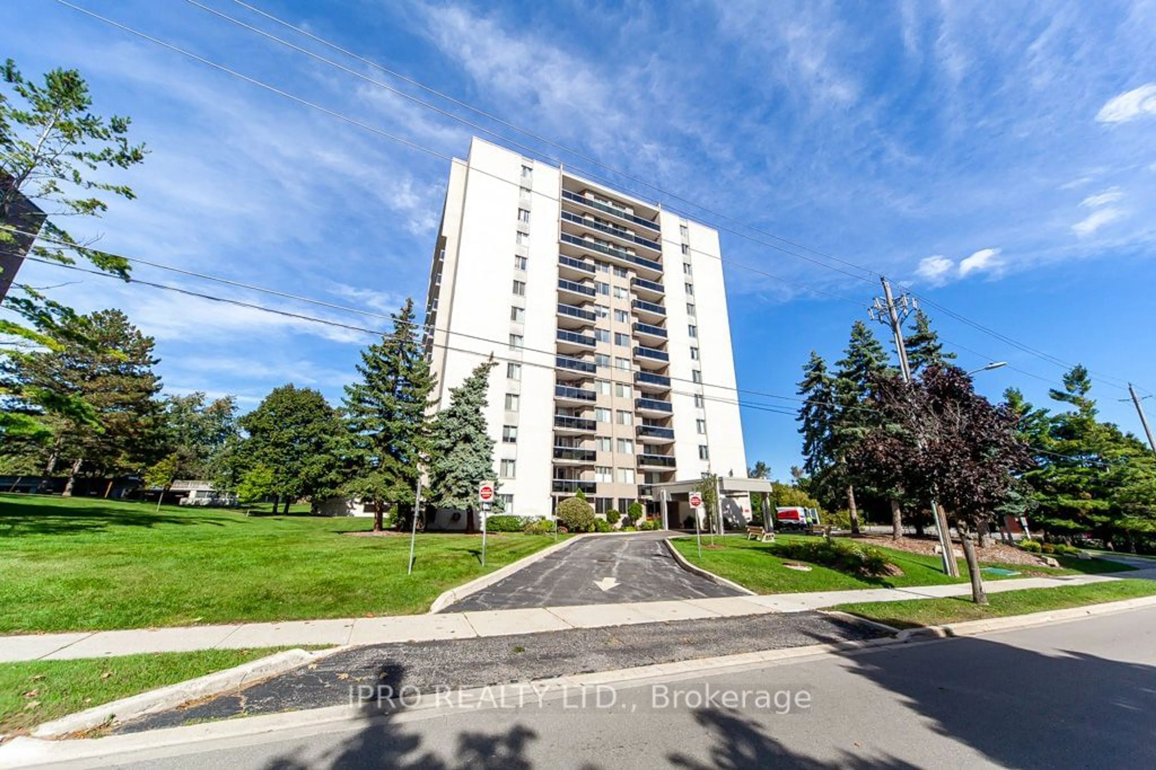 A pic from exterior of the house or condo for 81 Millside Dr #506, Milton Ontario L9T 3X4