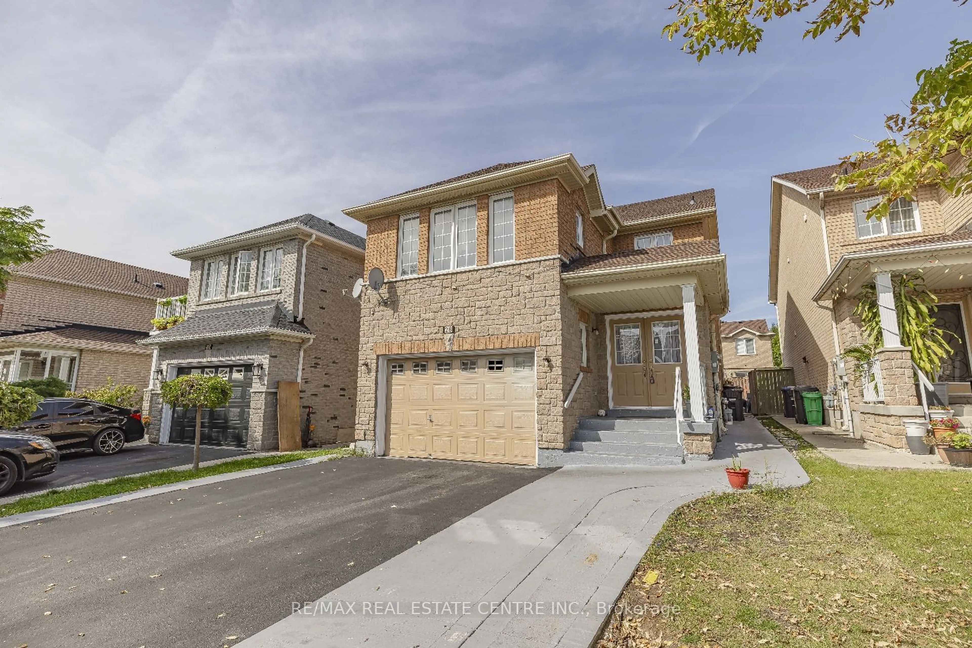 Frontside or backside of a home, the street view for 28 Wildsky Rd, Brampton Ontario L6Y 5P6