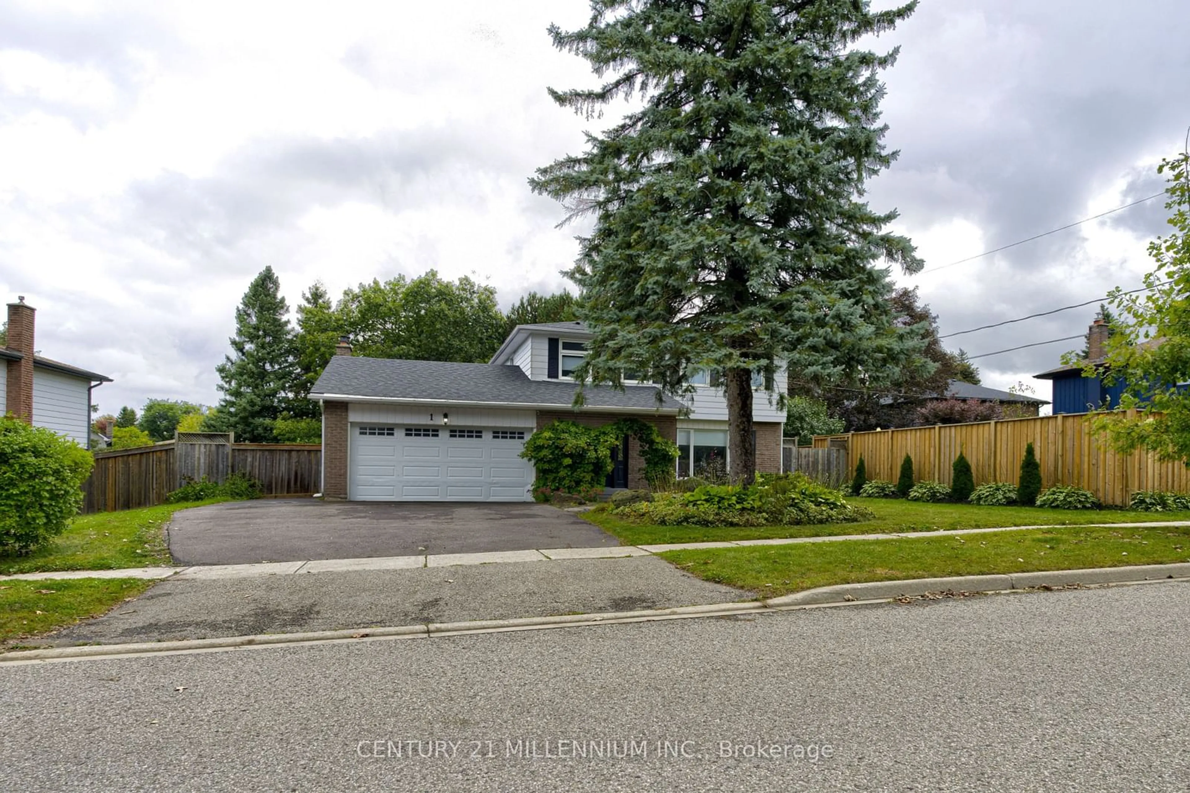 Frontside or backside of a home, the street view for 1 Birch St, Orangeville Ontario L9W 3E8