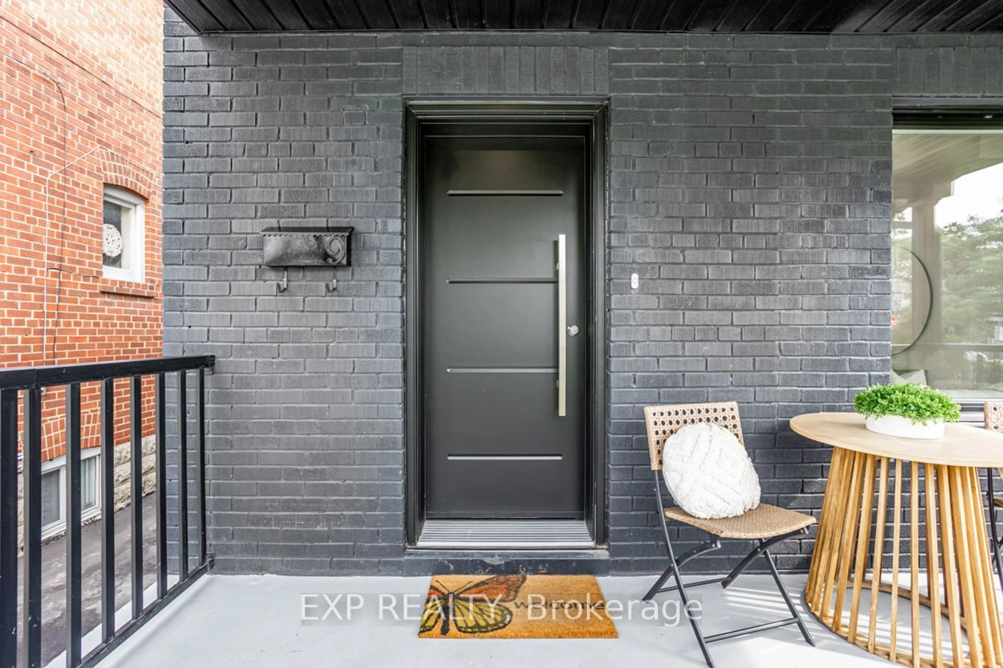 Indoor entryway, cement floor for 9 Glenvalley Dr, Toronto Ontario M6M 4V8