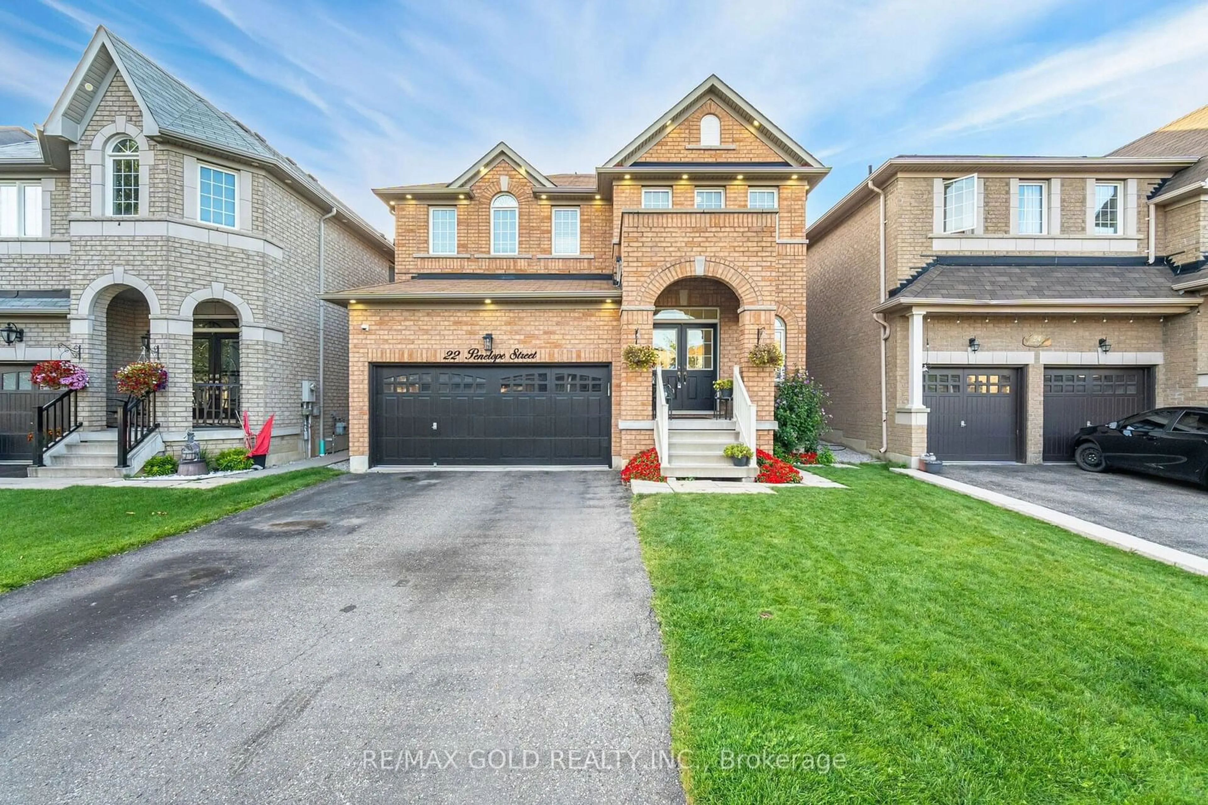 Frontside or backside of a home for 22 Penelope St, Brampton Ontario L6P 3H7