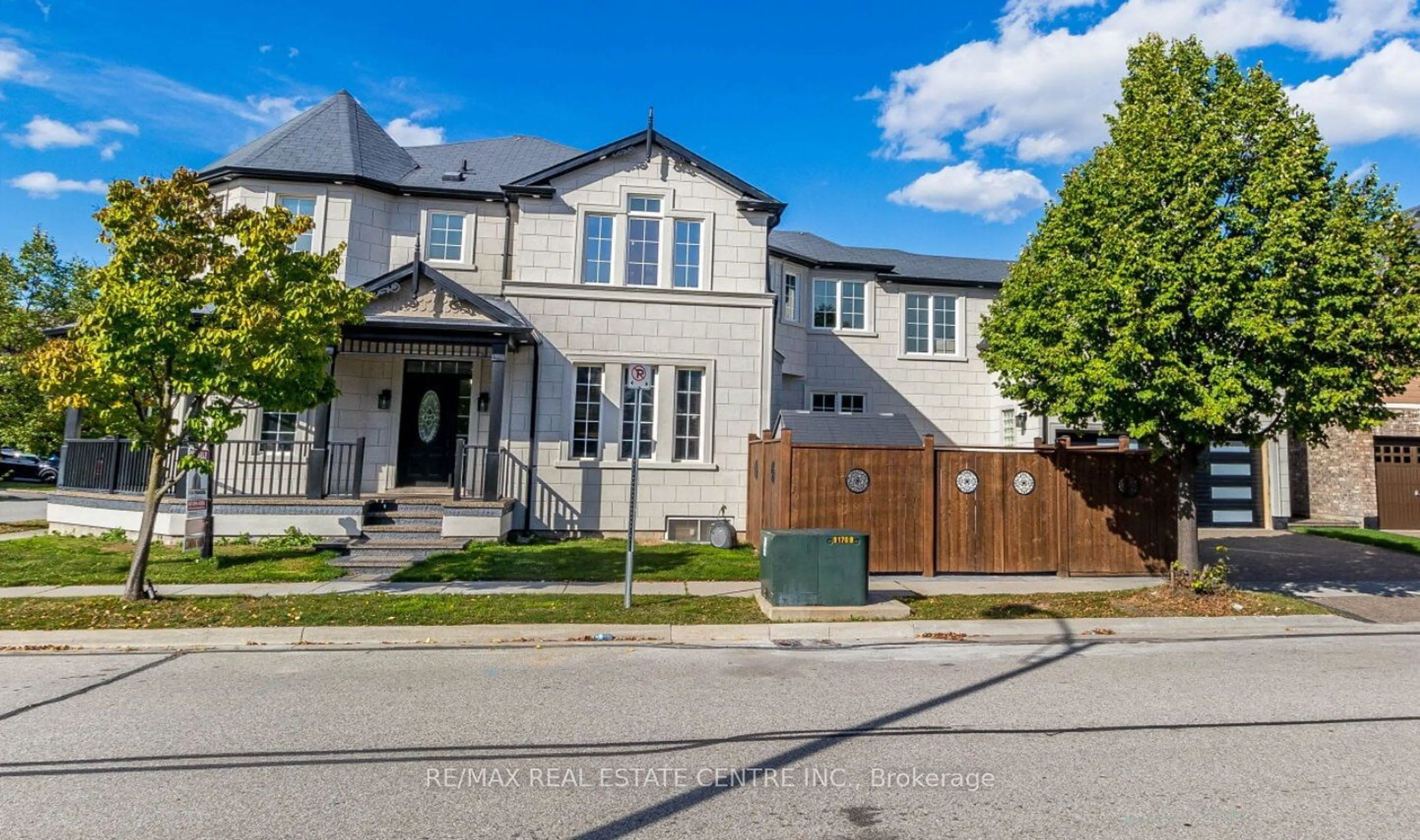 Frontside or backside of a home for 953 Gastle Way, Milton Ontario L9T 0Z9