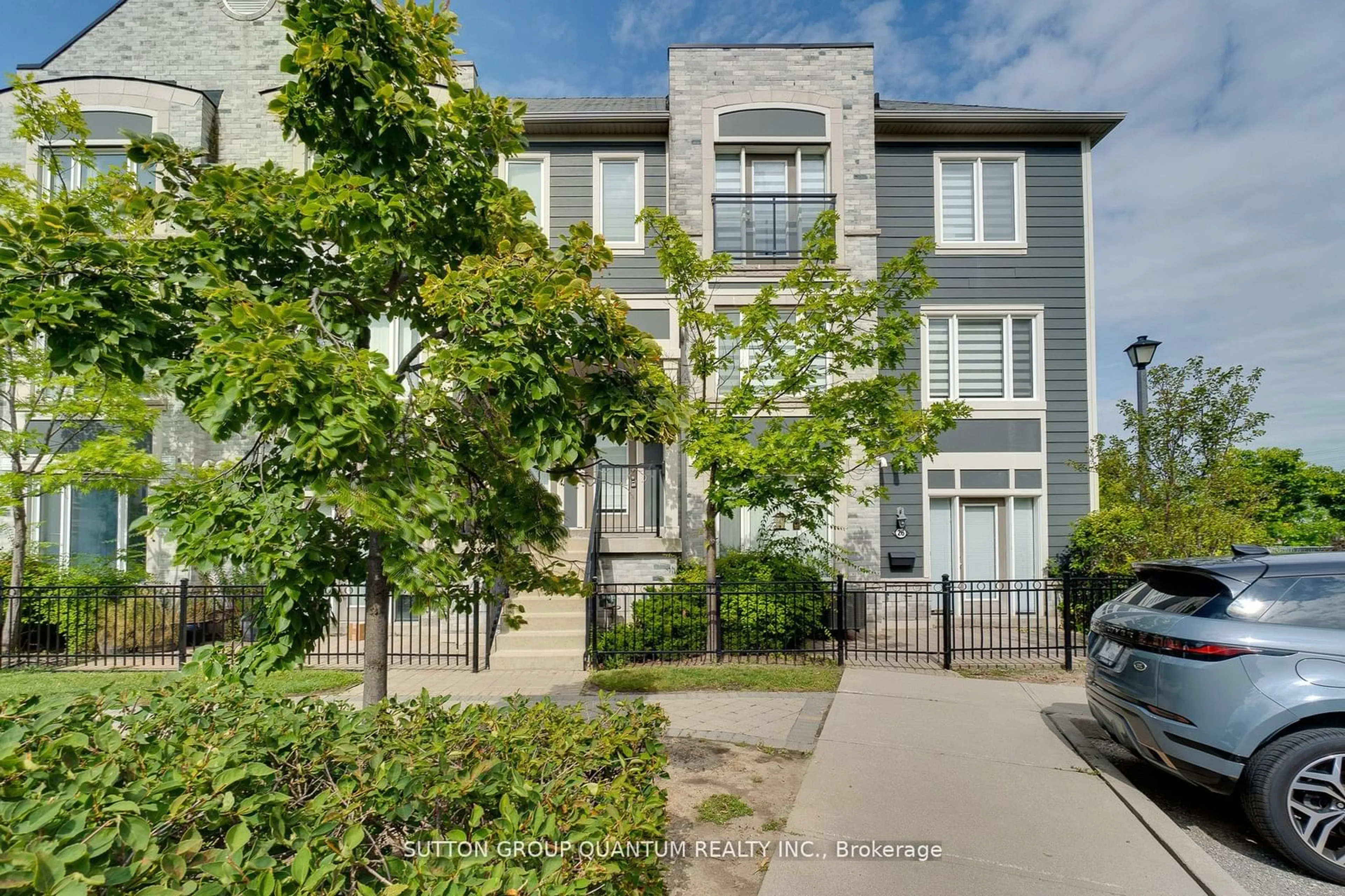 A pic from exterior of the house or condo for 5650 Winton Churchill Blvd #28, Mississauga Ontario L5M 0L8