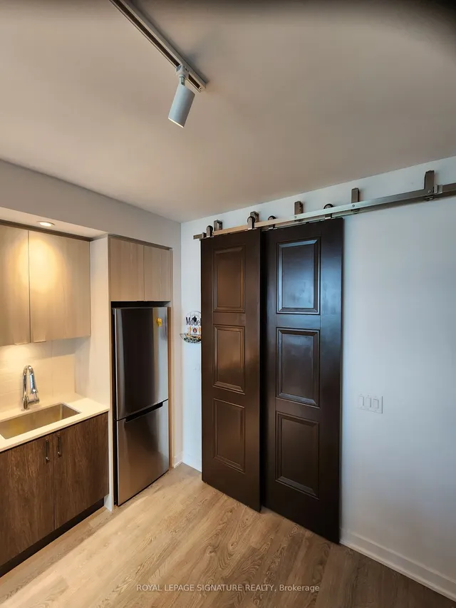 Additional property image - 1926 Lake Shore Blvd Unit 4015