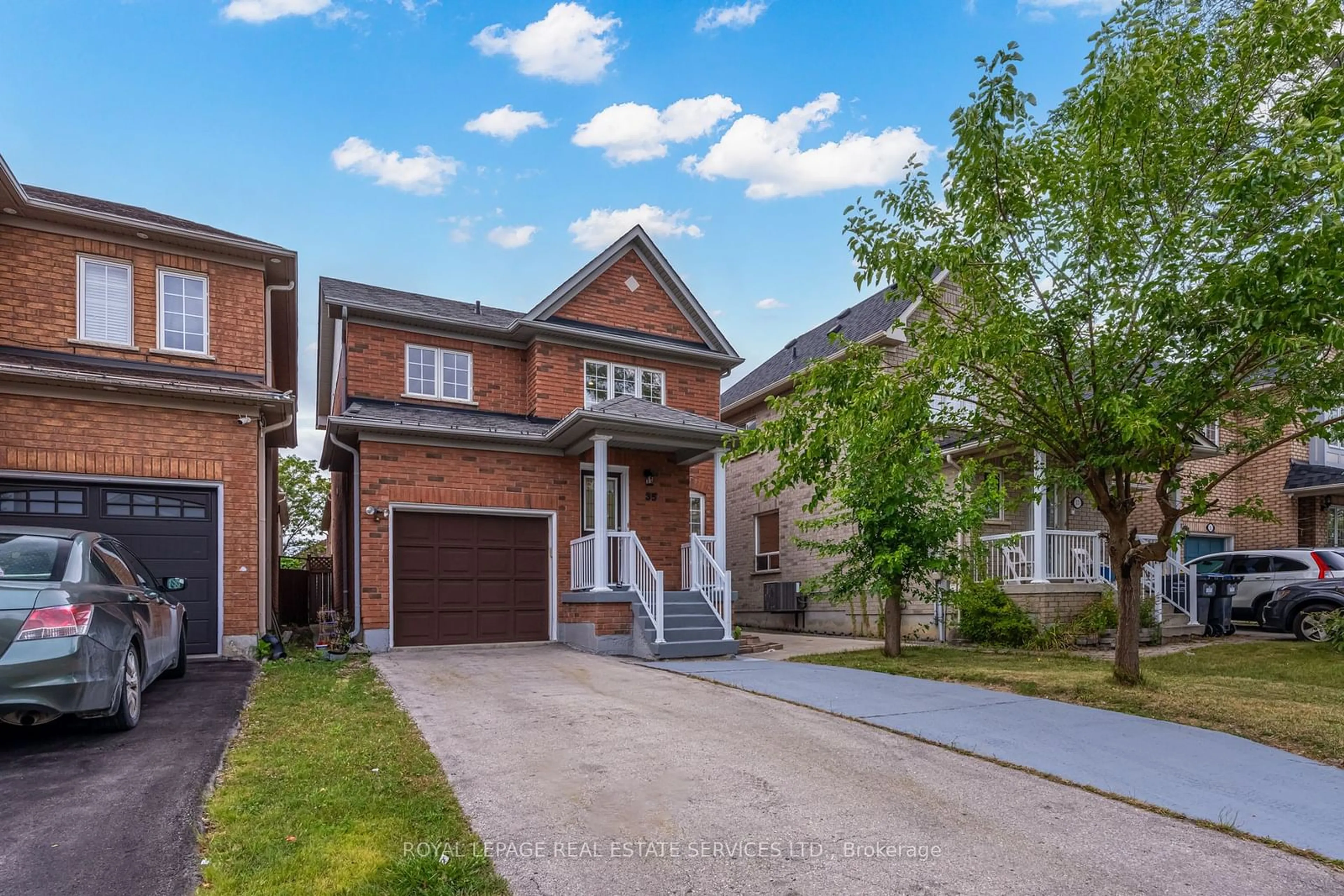 Home with brick exterior material for 35 Pauline Cres, Brampton Ontario L7A 2V6