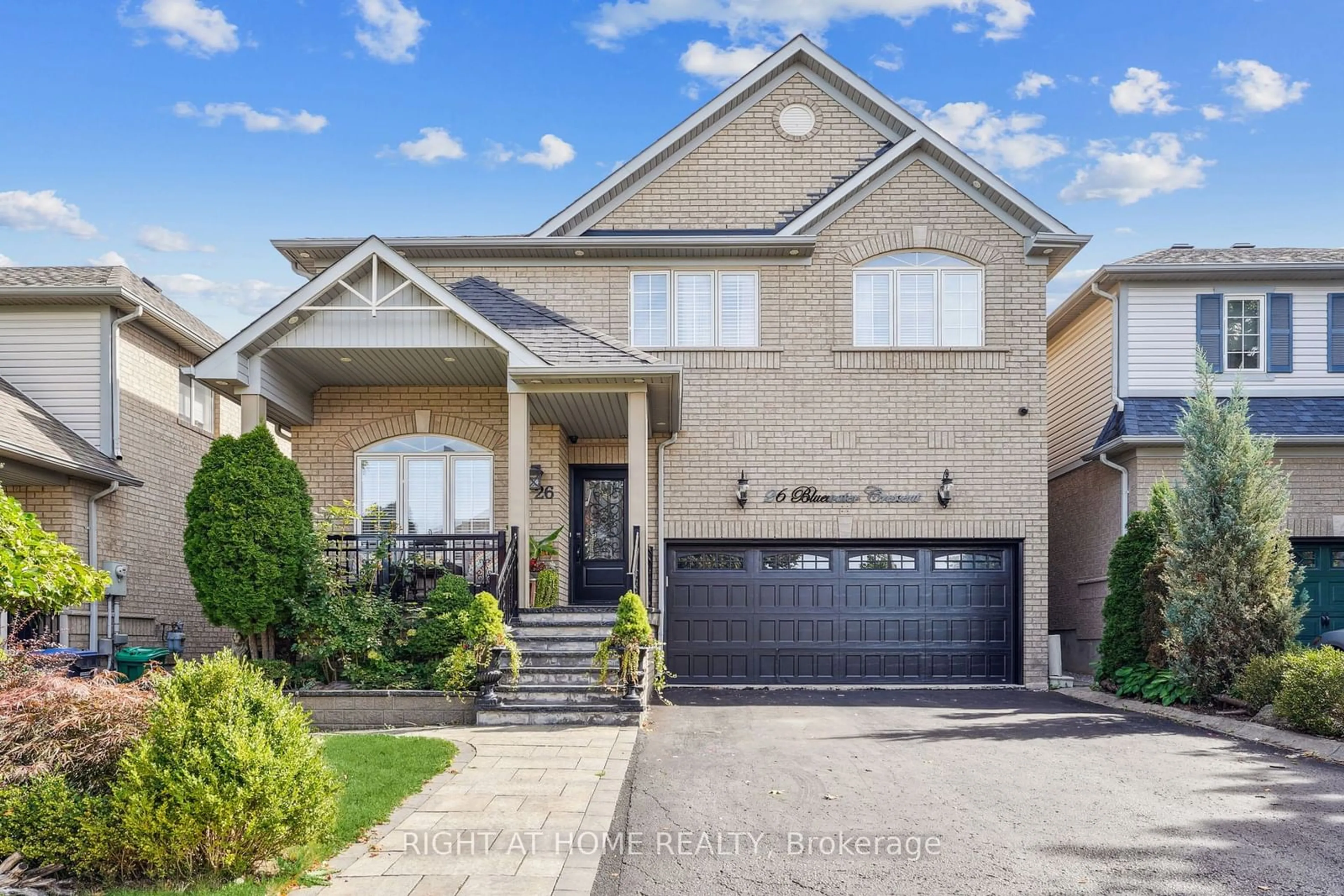 Frontside or backside of a home for 26 Bluewater Cres, Brampton Ontario L7A 2H1