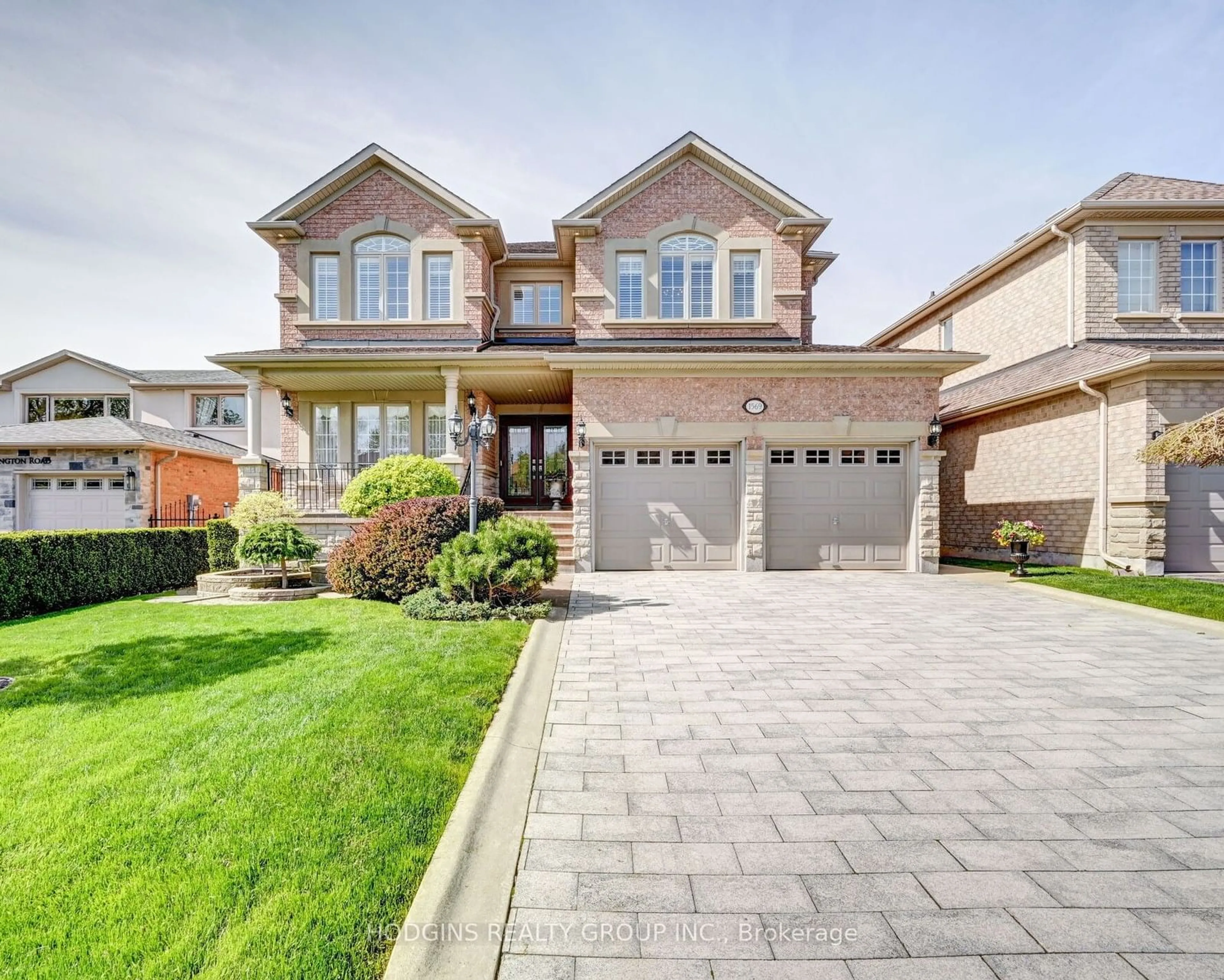 Frontside or backside of a home for 1569 Carrington Rd, Mississauga Ontario L5M 2K3