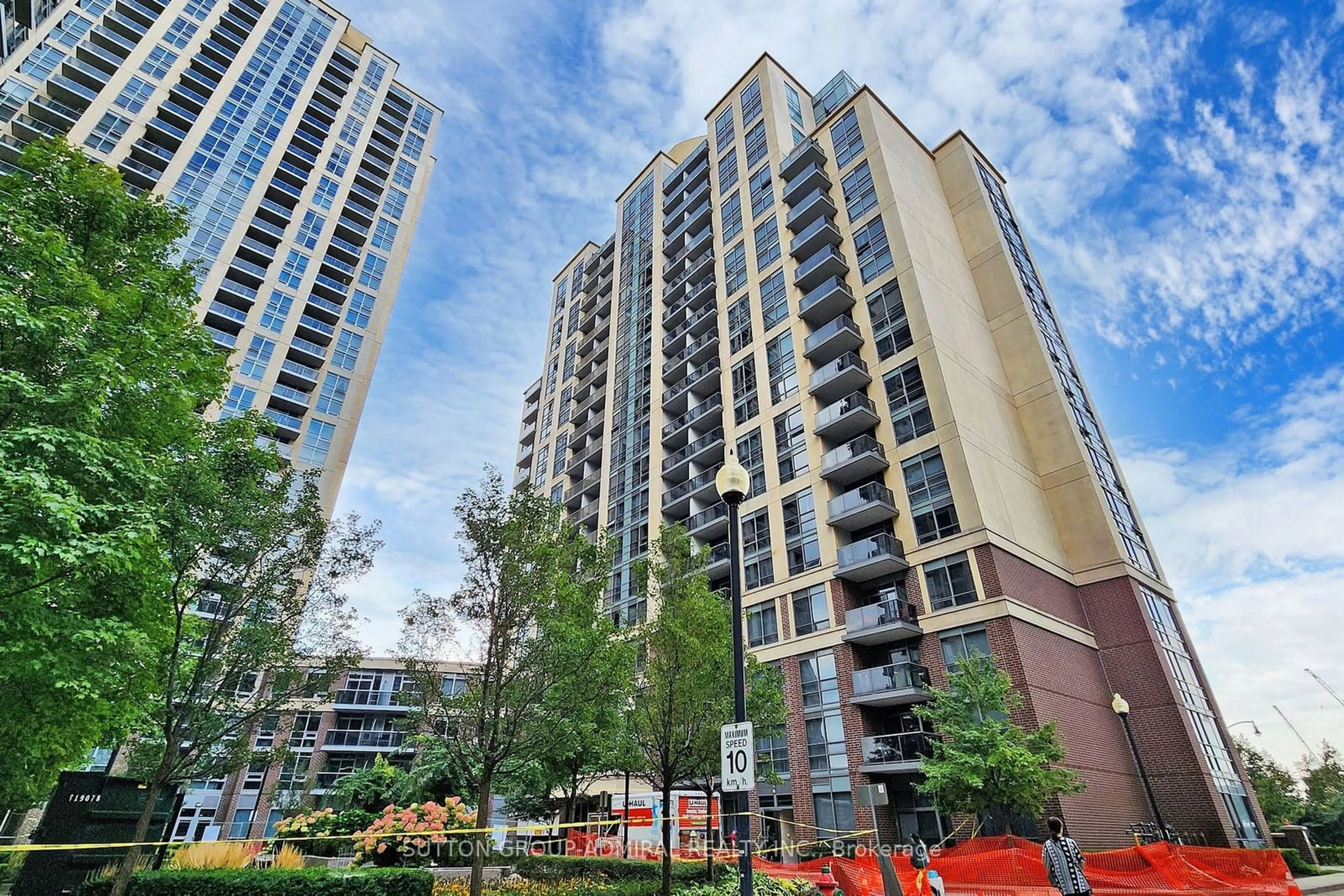 A pic from exterior of the house or condo for 1 Michael Power Pl #1713, Toronto Ontario M9A 0A1