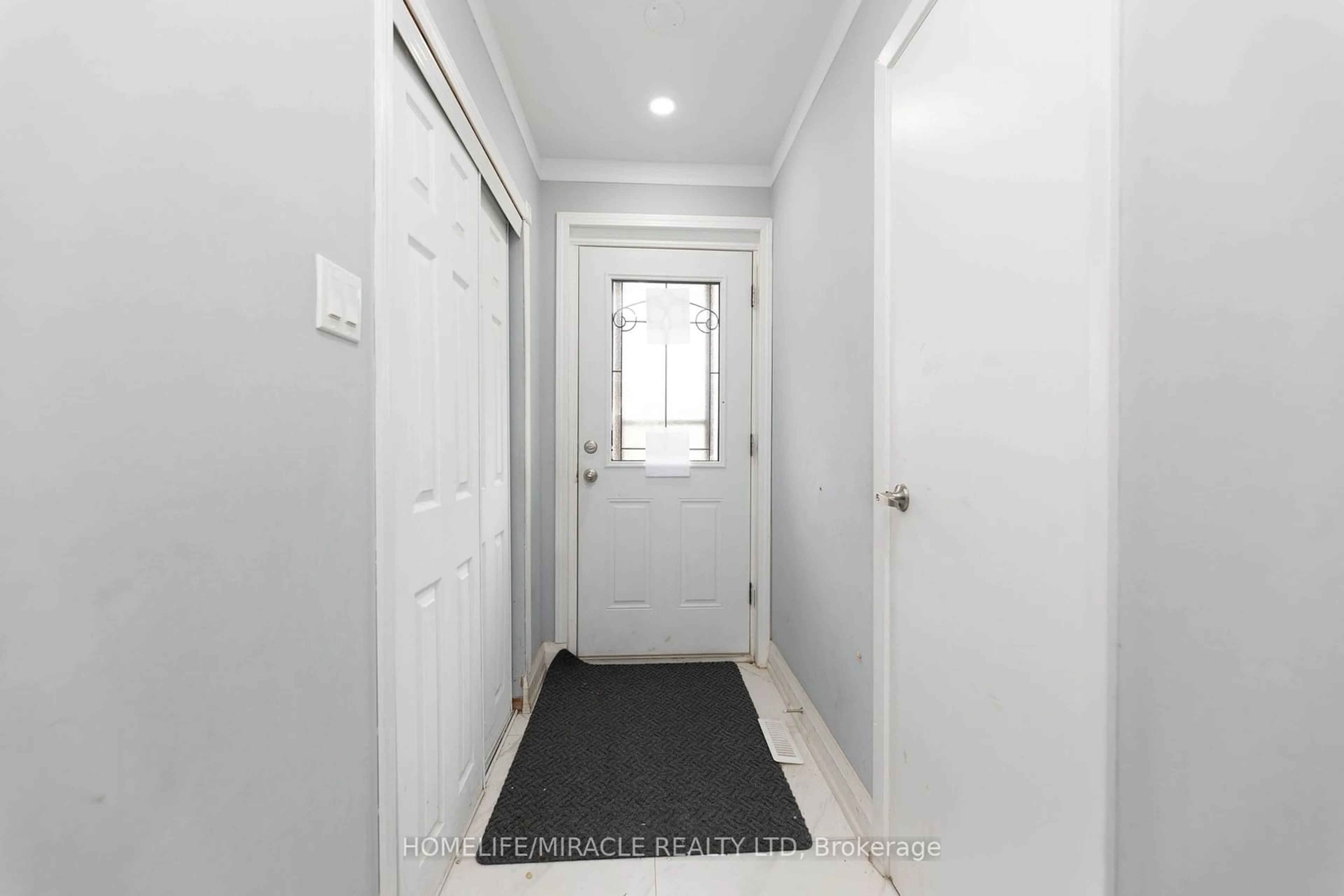 Indoor entryway, not visible floor for 366 Driftwood Ave #20, Toronto Ontario M3N 2P5