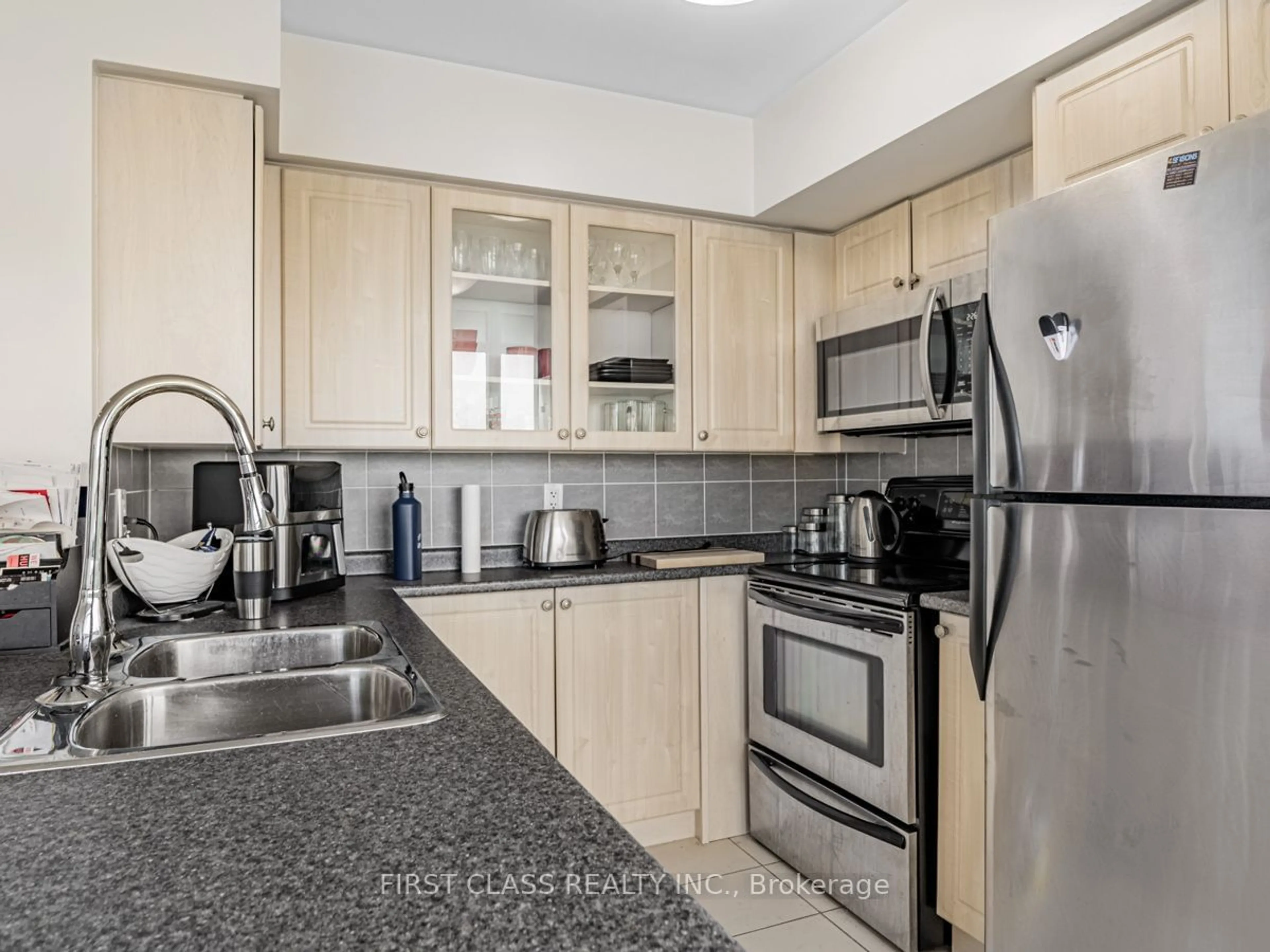 Standard kitchen for 225 Sherway Gardens Rd #1709, Toronto Ontario M9C 0A3