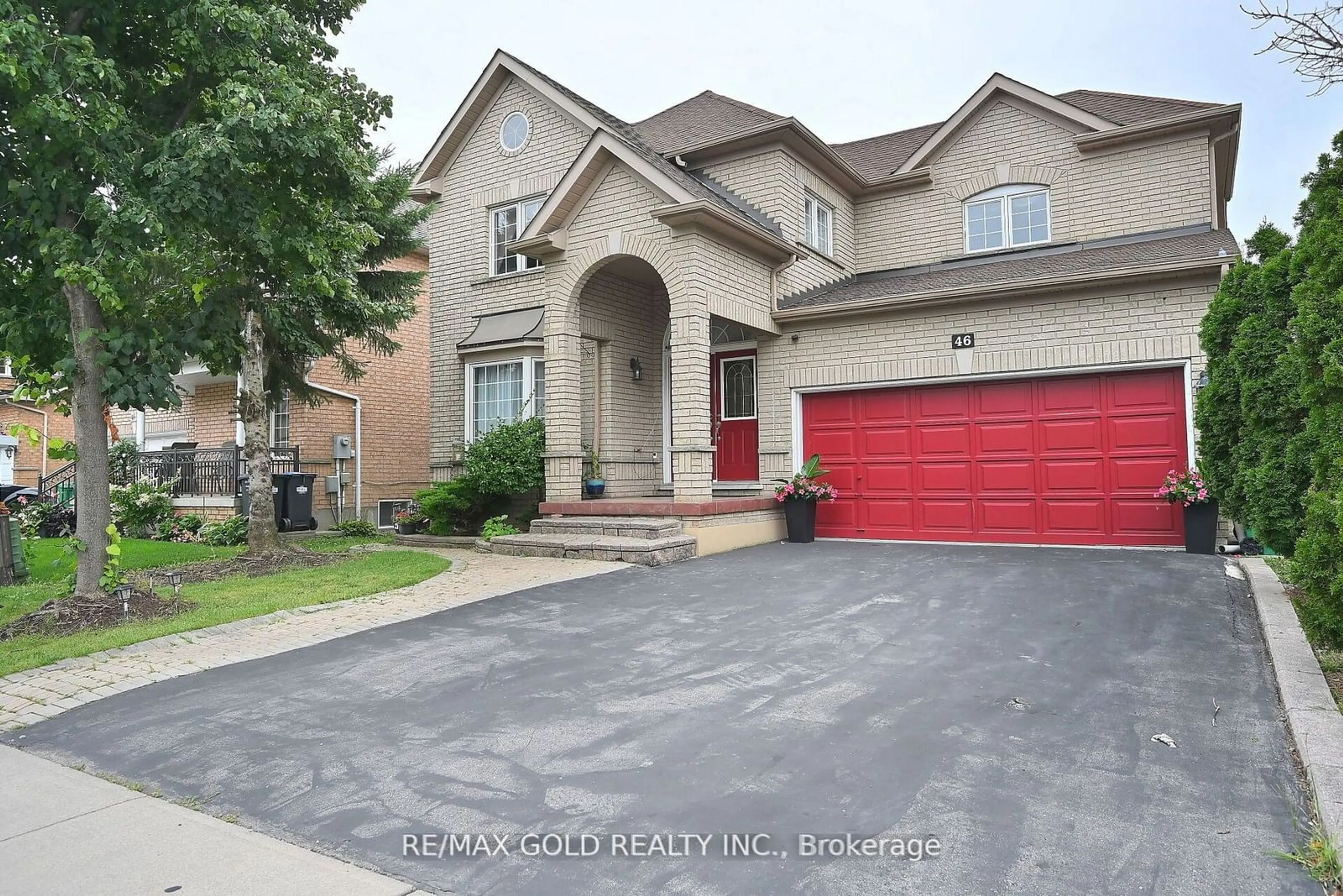 Frontside or backside of a home for 46 Mint Leaf Blvd, Brampton Ontario L6Z 3B7