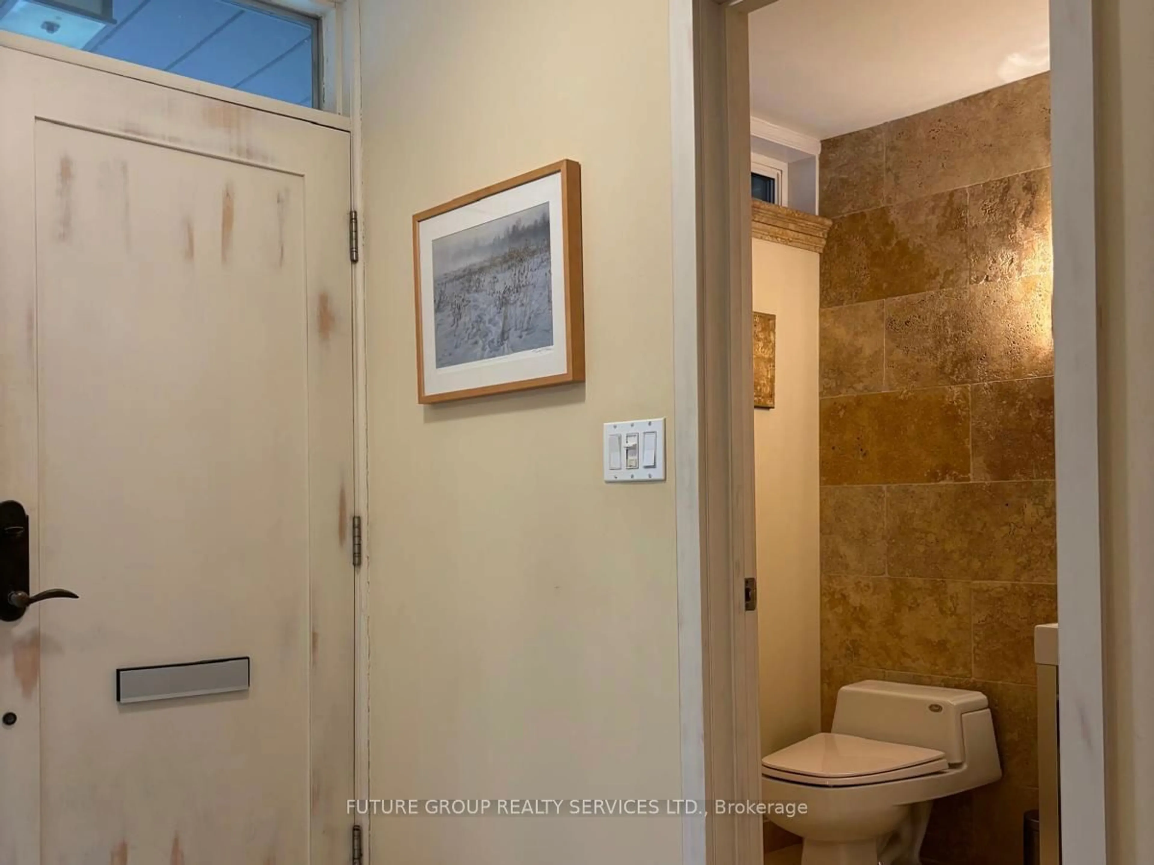 Standard bathroom for 21 Raintree Path, Toronto Ontario M9S 5A9