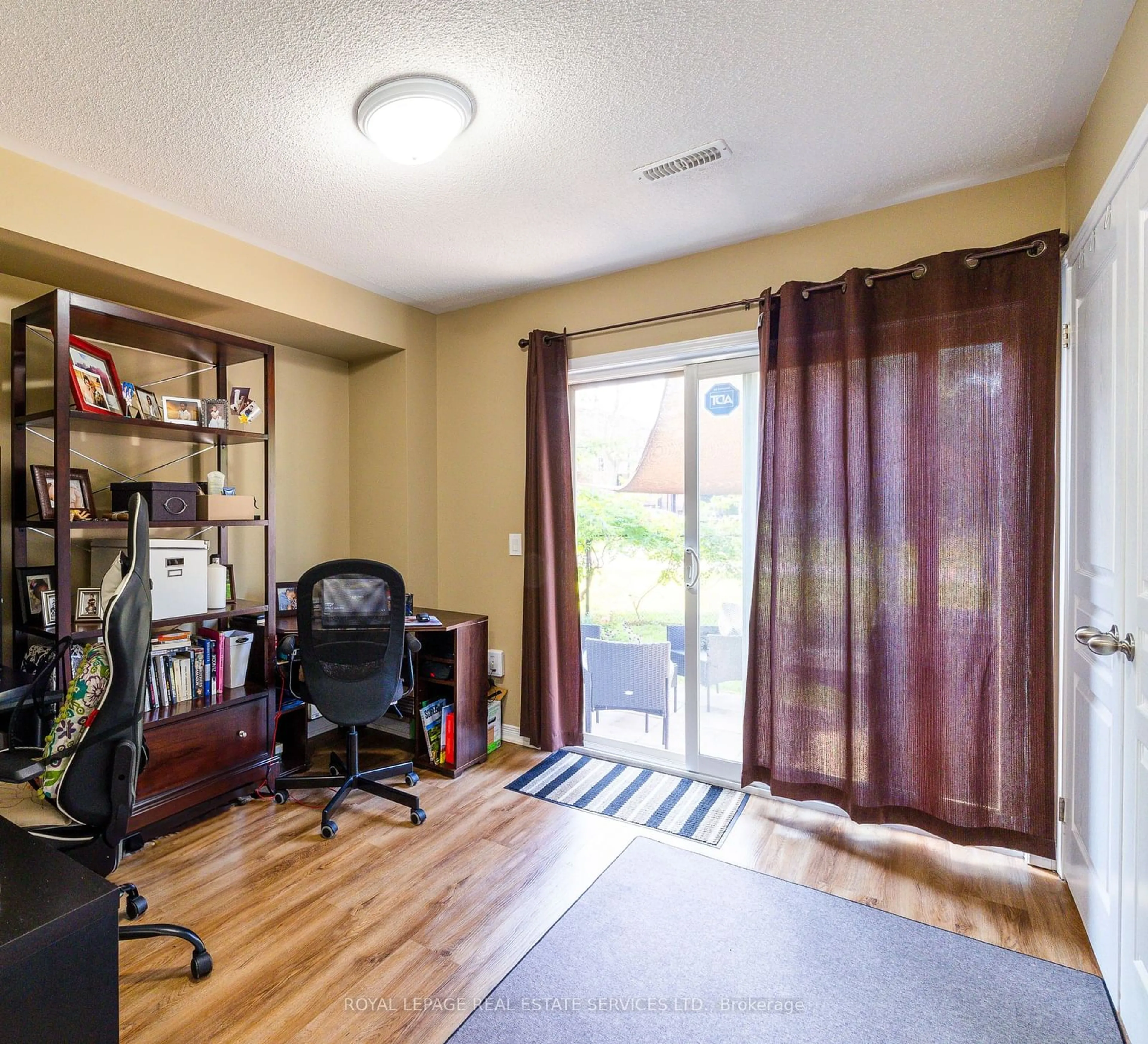 A pic of a room for 6625 Falconer Dr #36, Mississauga Ontario L5N 0C7