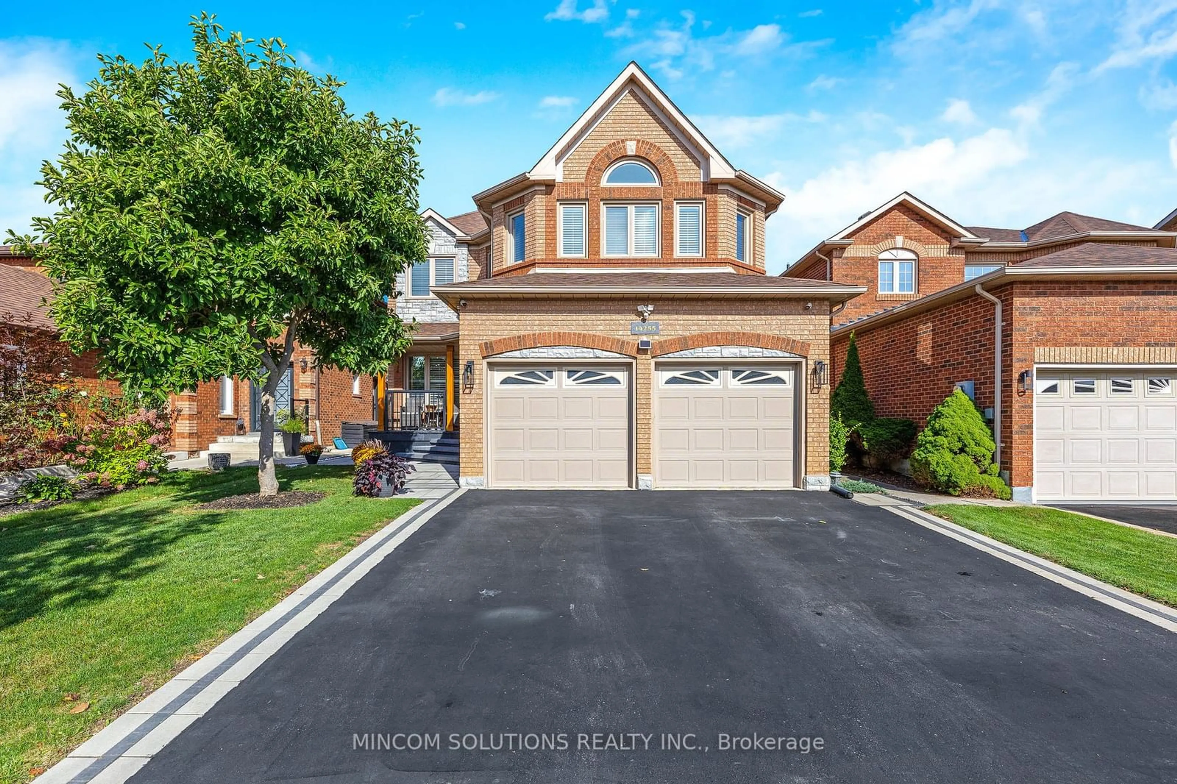 Home with brick exterior material for 14255 Argyll Rd, Halton Hills Ontario L7G 5P9