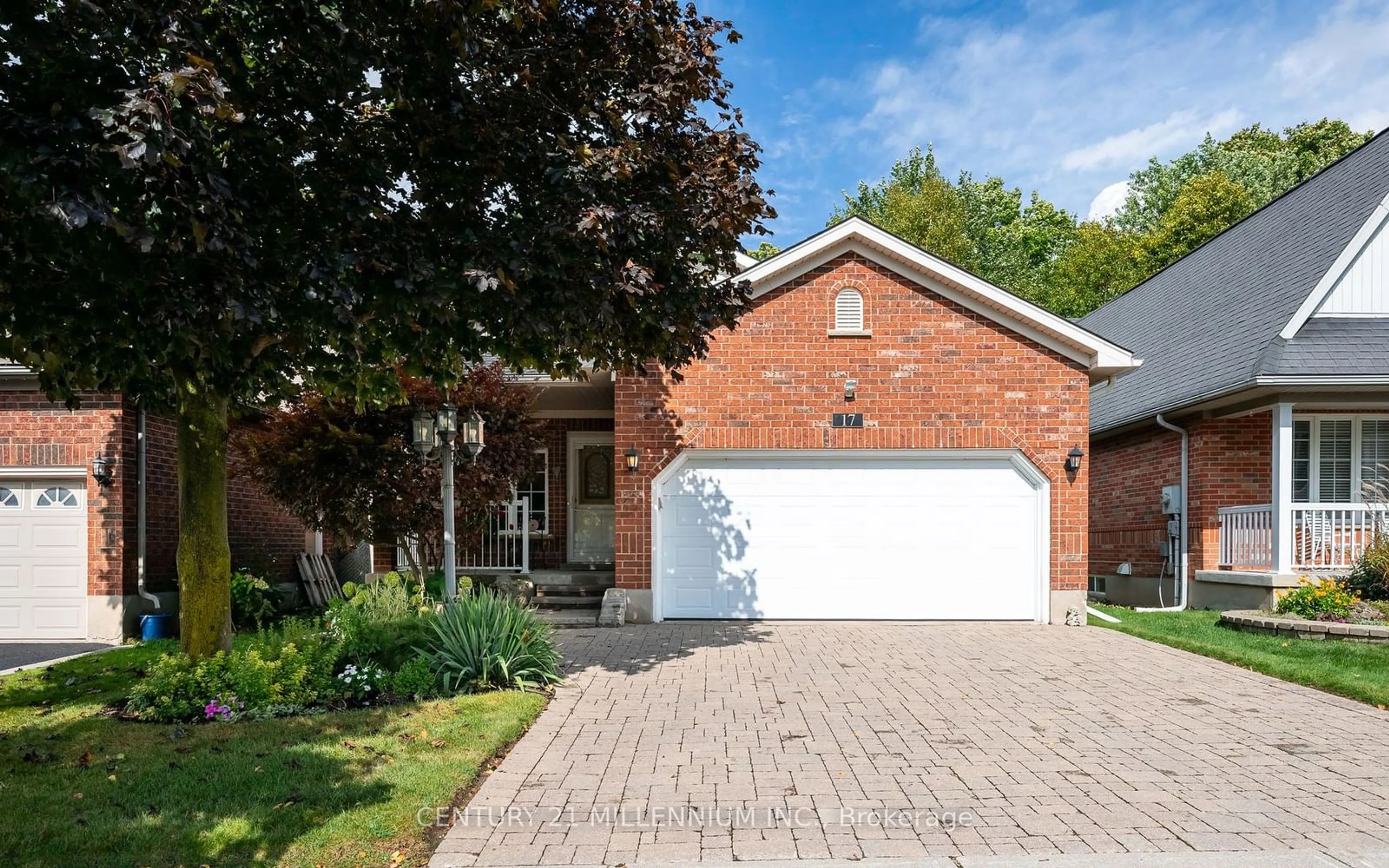 Home with brick exterior material for 17 Abbey Rd, Orangeville Ontario L9W 5B1