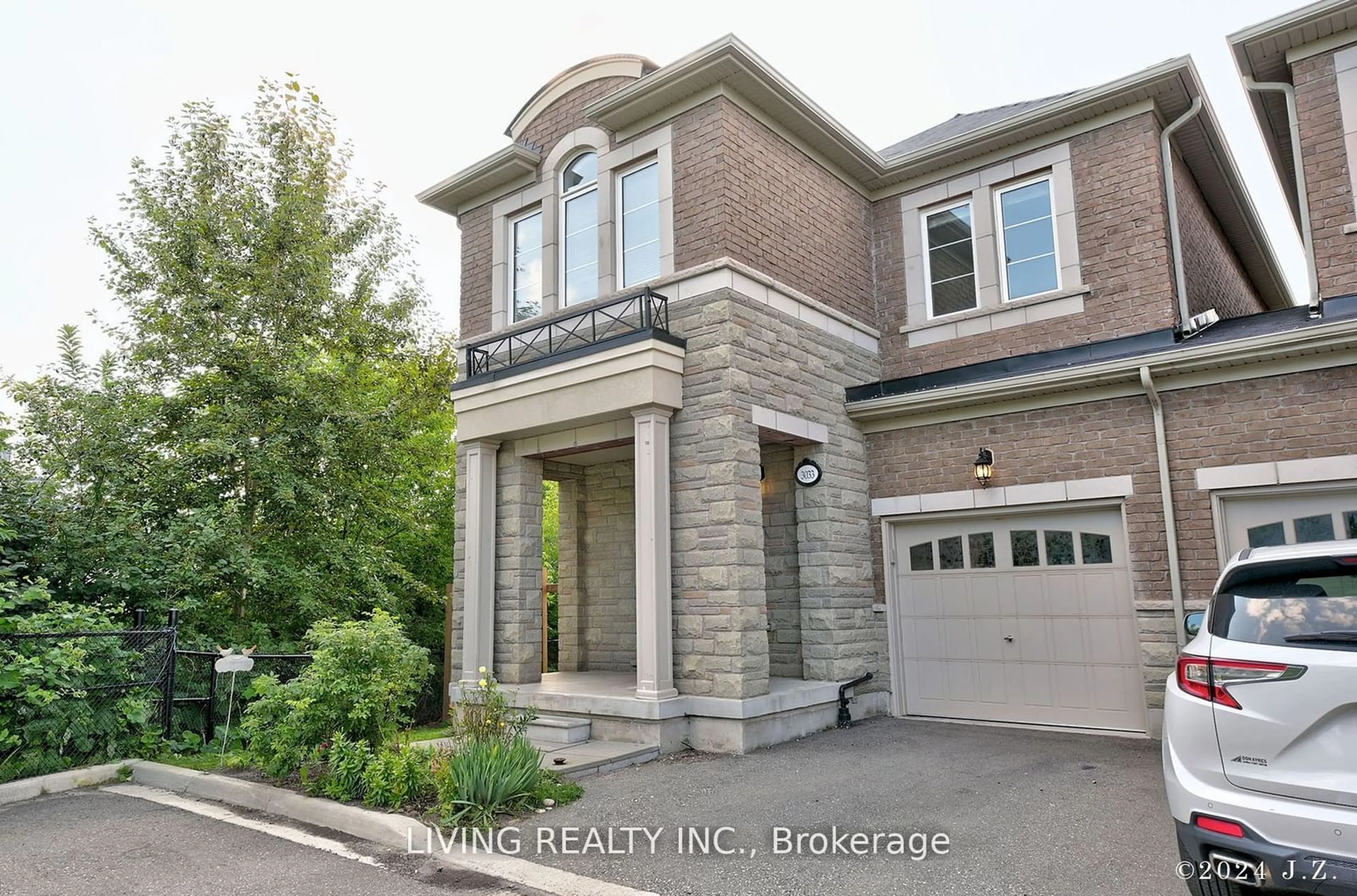 Home with brick exterior material for 3033 Rivertrail Common, Oakville Ontario L6M 0Z1