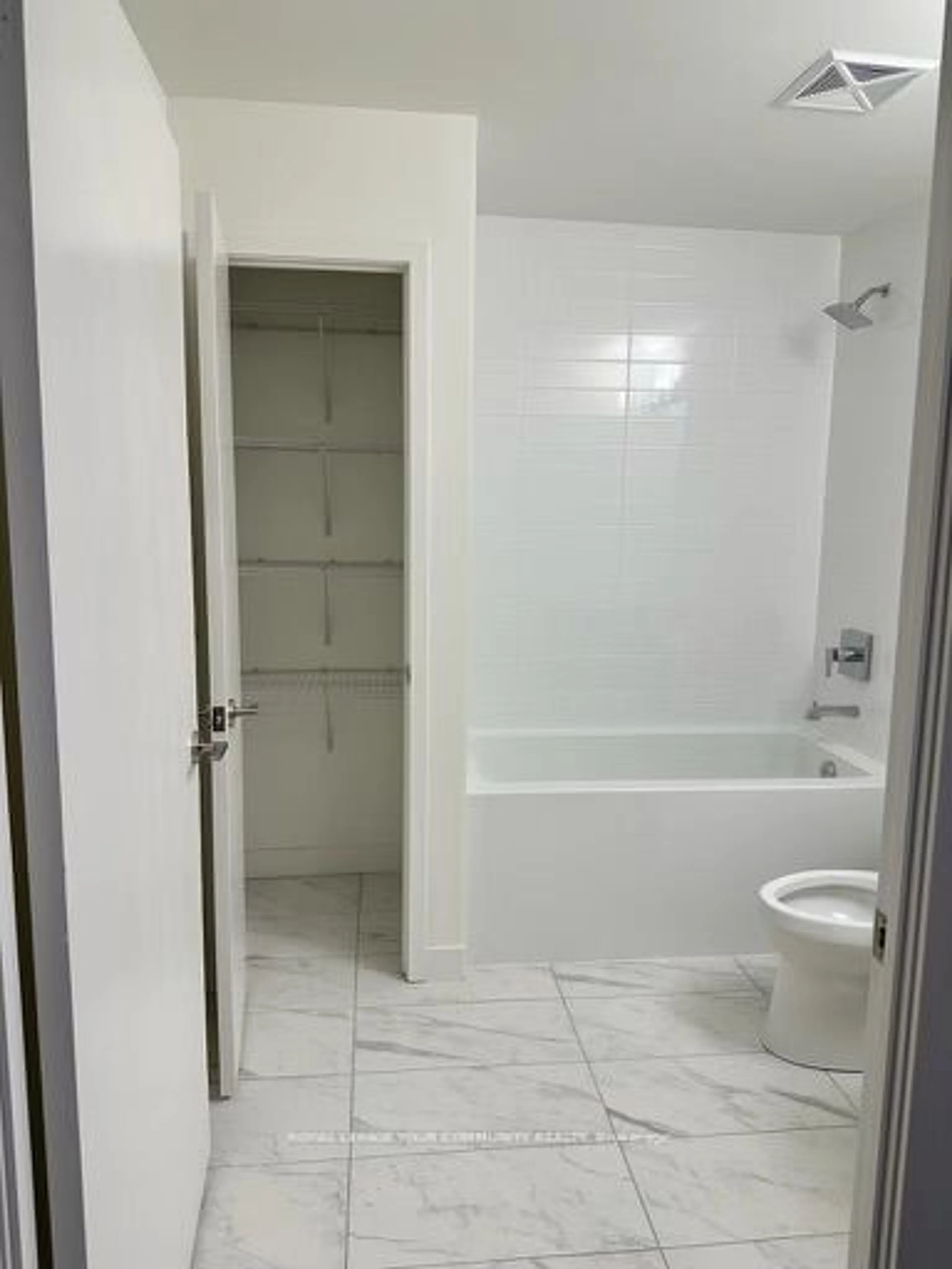 Bathroom, not visible floor for 859 The Queensway #207, Toronto Ontario M8Z 1N8