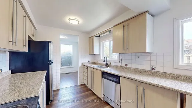 Additional property image - 21 Avening Dr