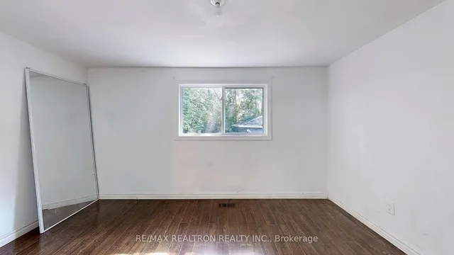 Additional property image - 21 Avening Dr