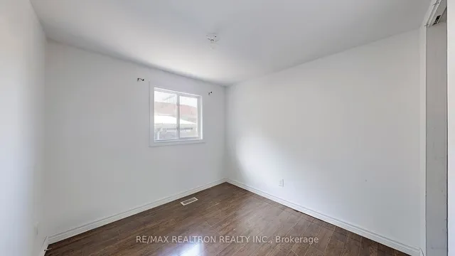 Additional property image - 21 Avening Dr