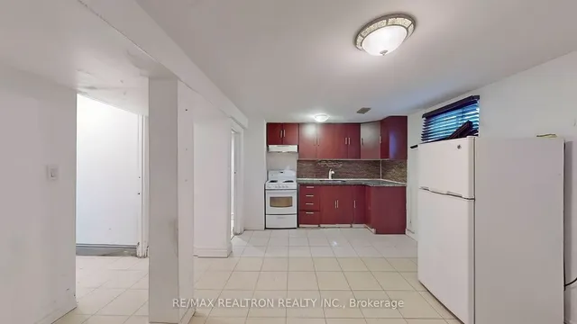 Additional property image - 21 Avening Dr