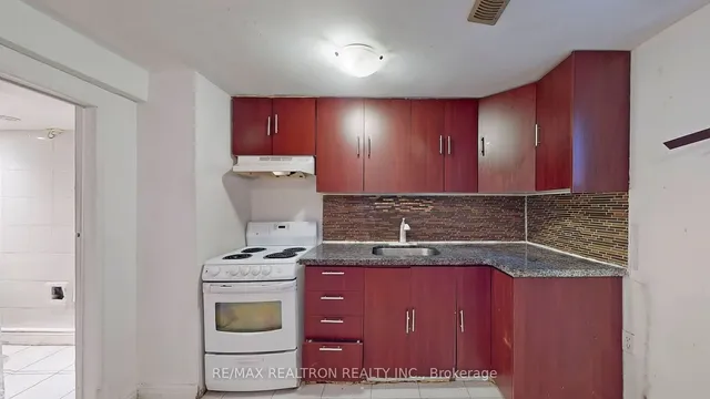 Additional property image - 21 Avening Dr