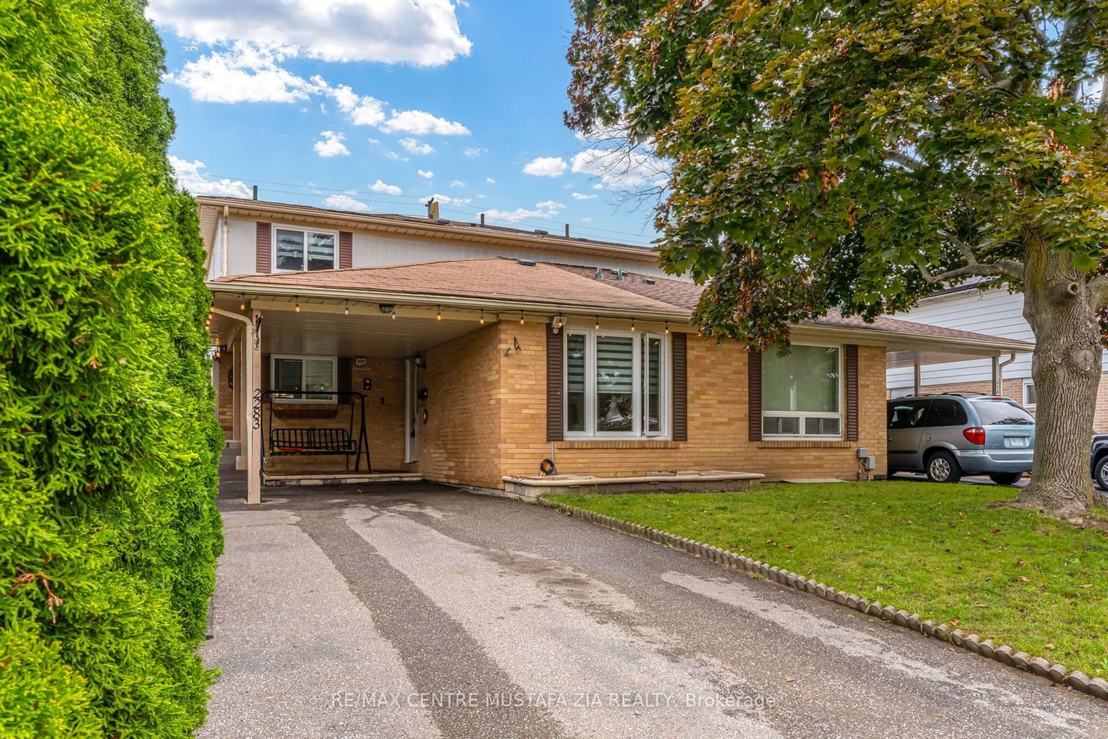 Frontside or backside of a home for 2283 Delkus Cres, Mississauga Ontario L5A 1K8