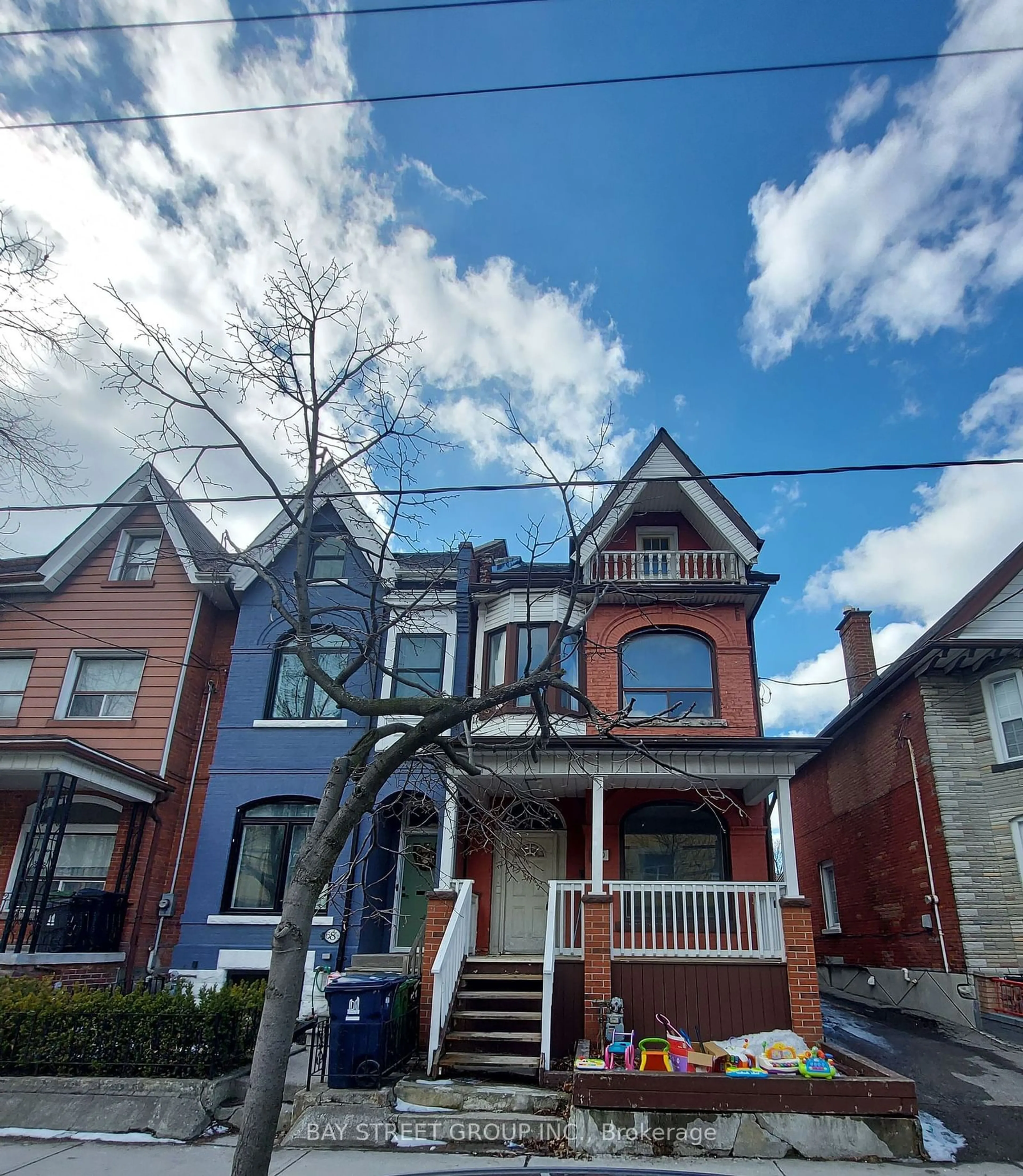 A pic from exterior of the house or condo, the street view for 70 Lansdowne Ave, Toronto Ontario M6K 2V9