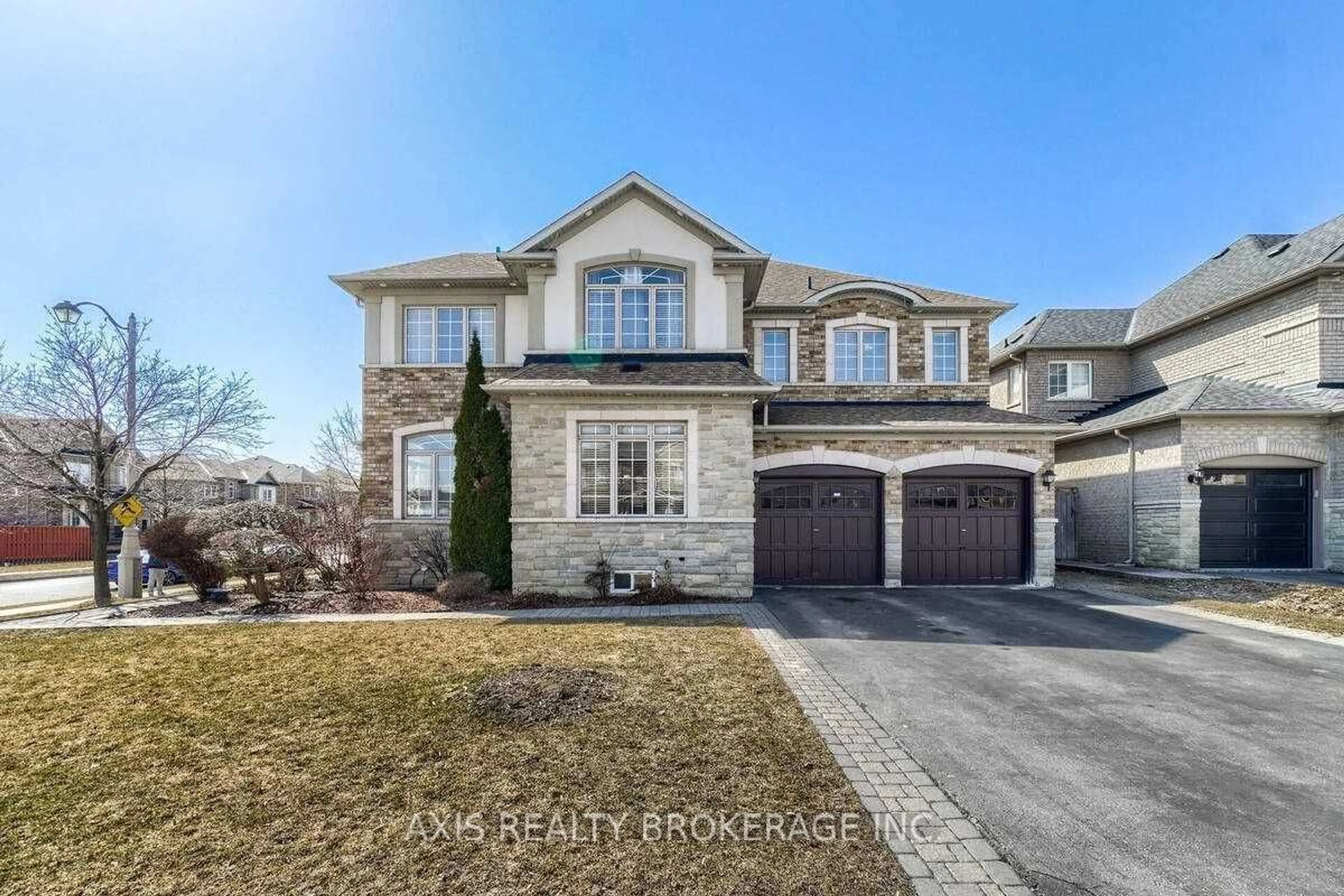 Frontside or backside of a home, the street view for 54 Summershade St, Brampton Ontario L6P 2C2