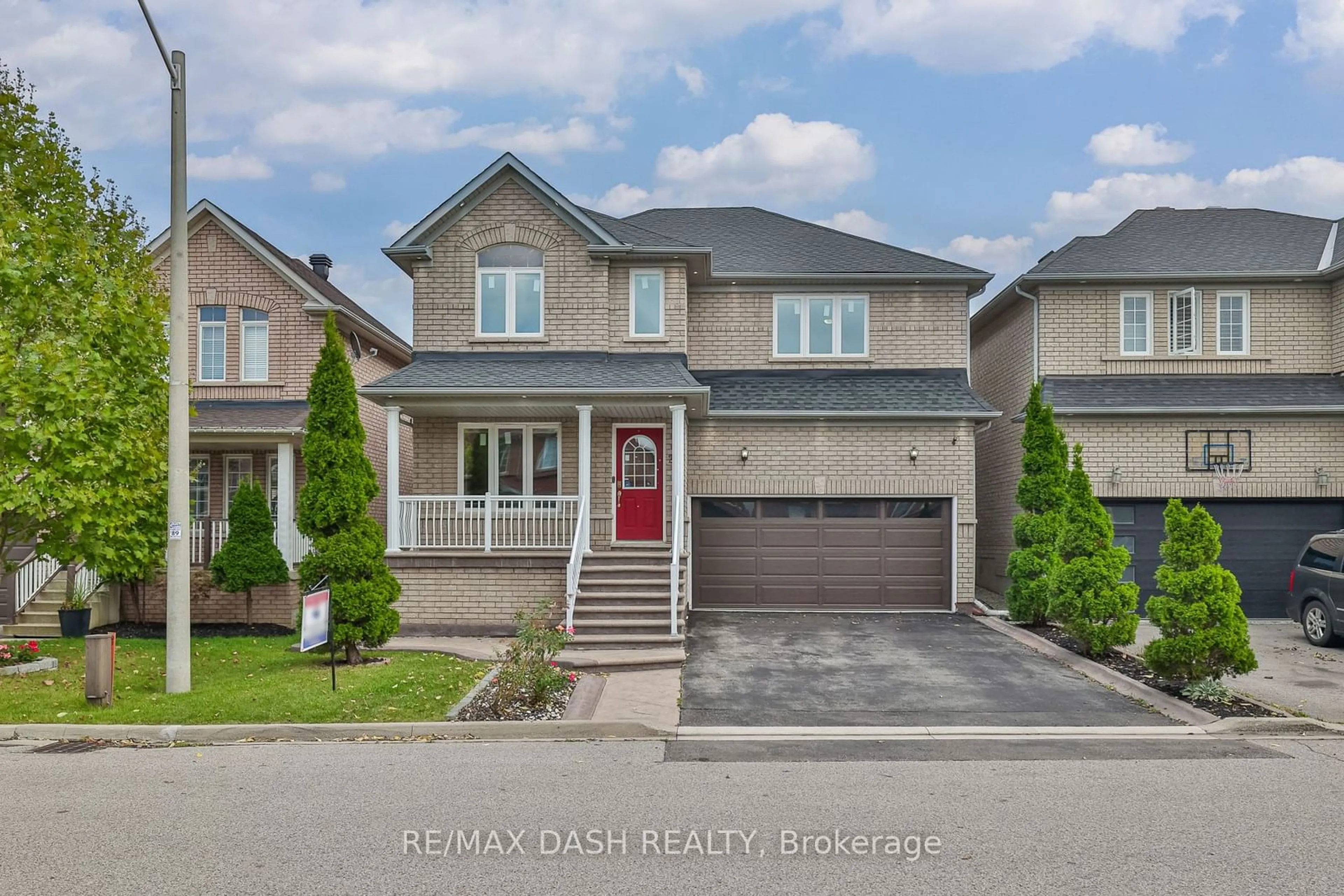 Frontside or backside of a home for 29 Beachpoint Blvd, Brampton Ontario L7A 2T7