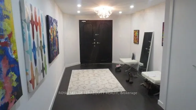 Additional property image - 2045 Lakeshore Blvd Unit 3305