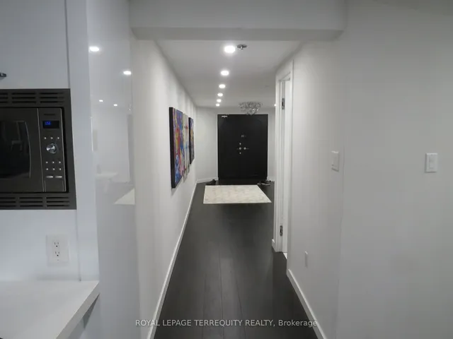 Additional property image - 2045 Lakeshore Blvd Unit 3305