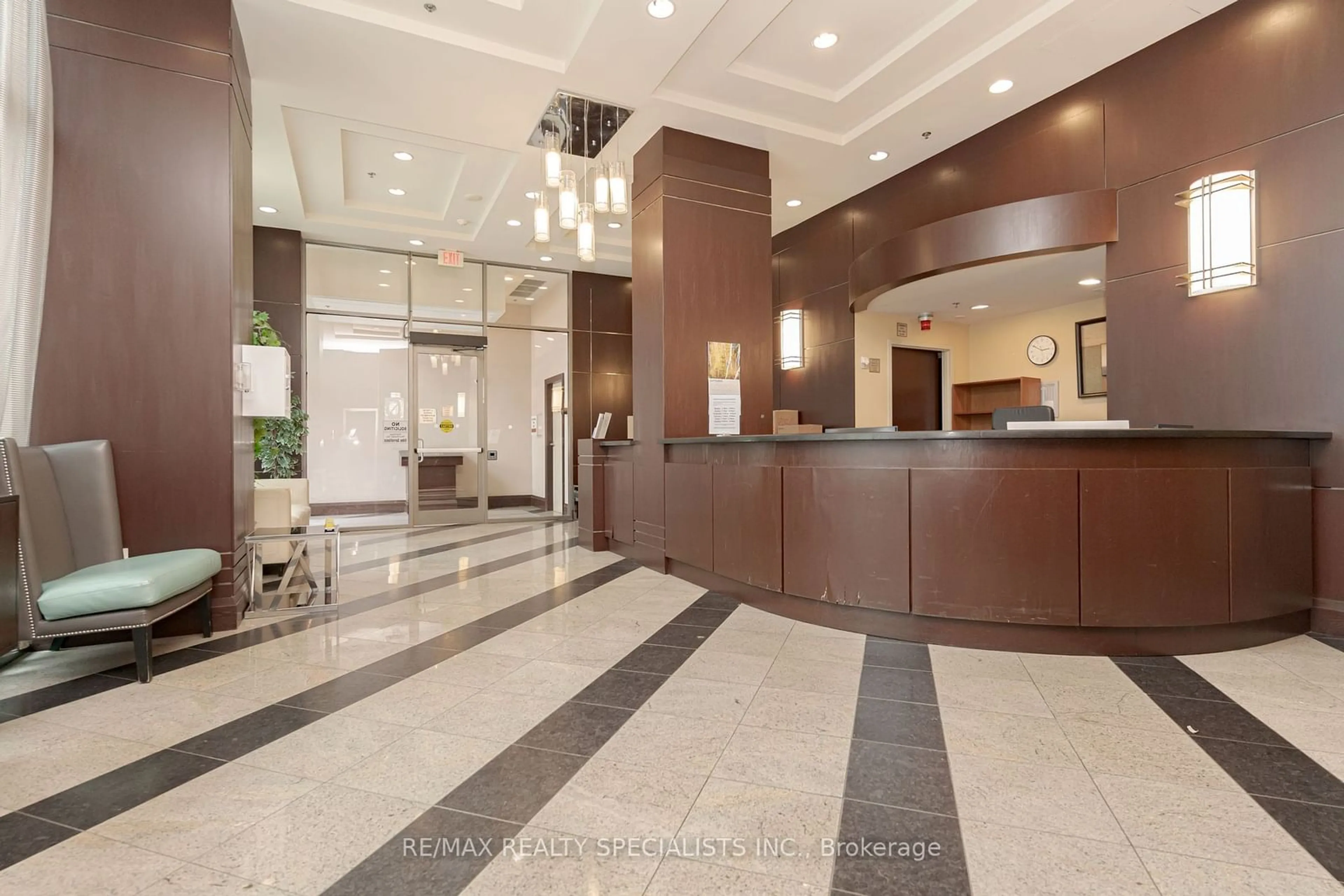 Lobby for 208 Enfield Pl #603, Mississauga Ontario L5B 0G8