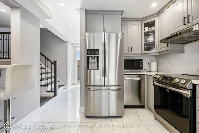 Additional property image - 59 Kenninghall Blvd Unit 2