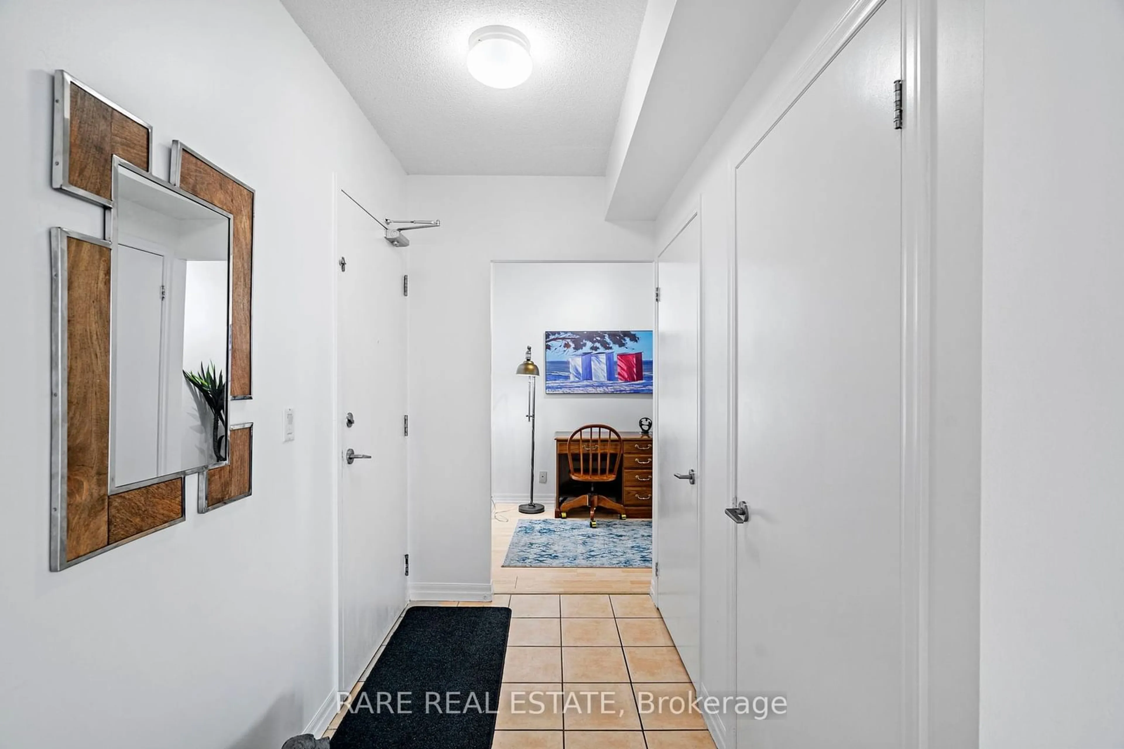 Indoor entryway for 38 Fontenay Crt #1107, Toronto Ontario M9A 5H5