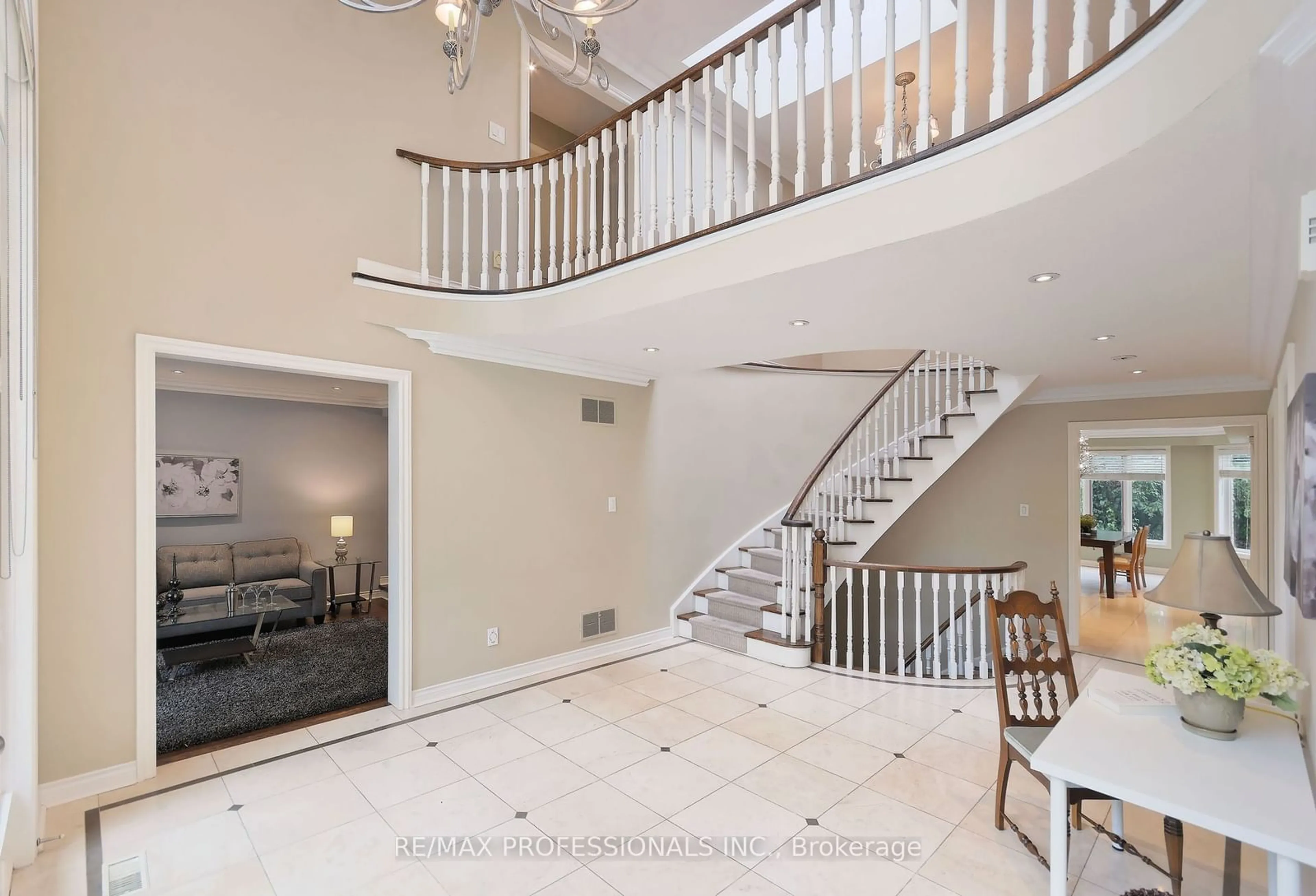 Indoor foyer, wood floors for 47 Laurel Ave, Toronto Ontario M9B 4T1