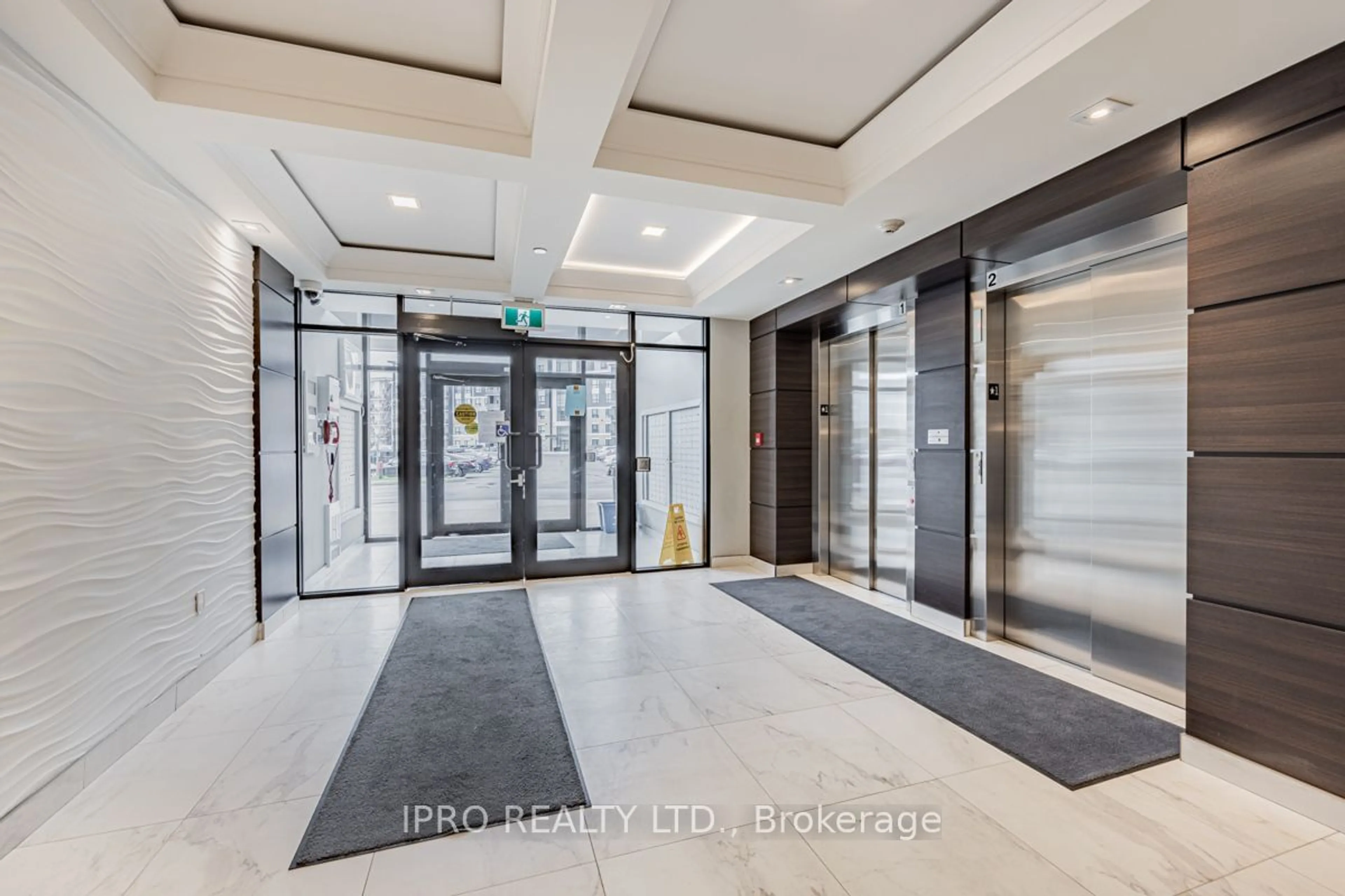 Indoor foyer for 640 Sauve St #119, Milton Ontario L9T 9A7