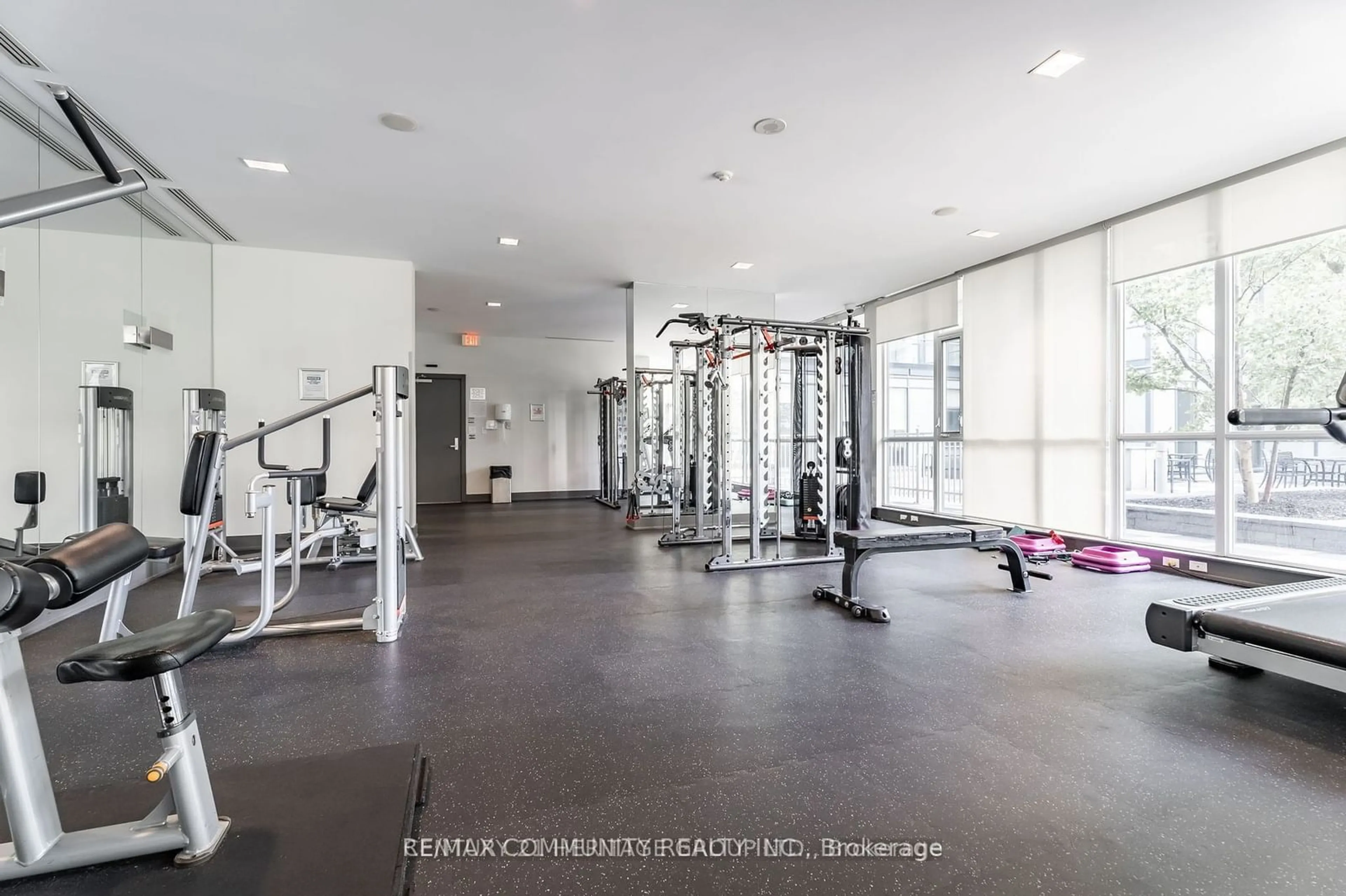 Gym or fitness room, cement floor for 4070 Confederation Pkwy #2103, Mississauga Ontario L5B 0E9