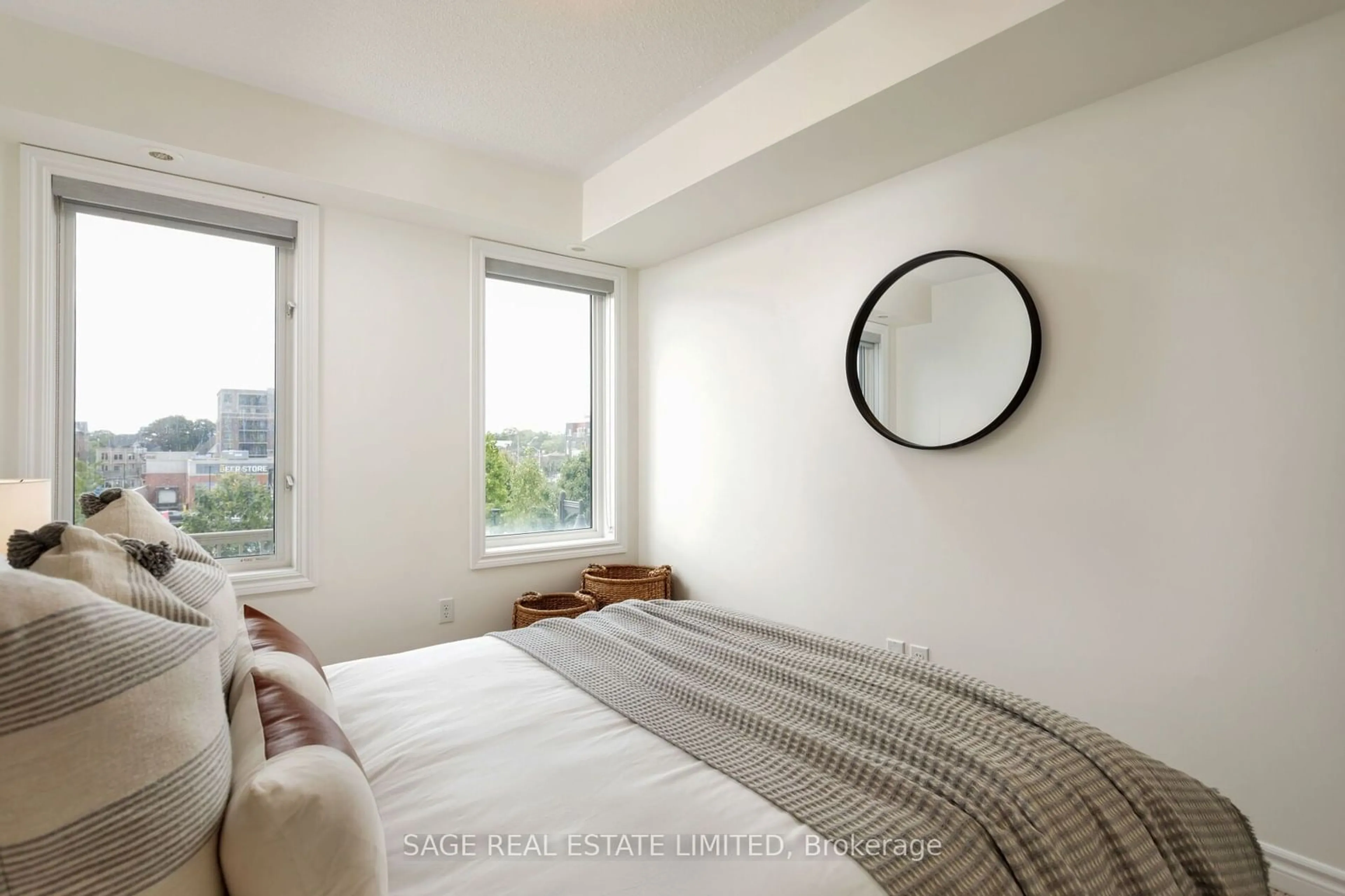 A pic of a room for 115 Long Branch Ave #20, Toronto Ontario M8W 0A9